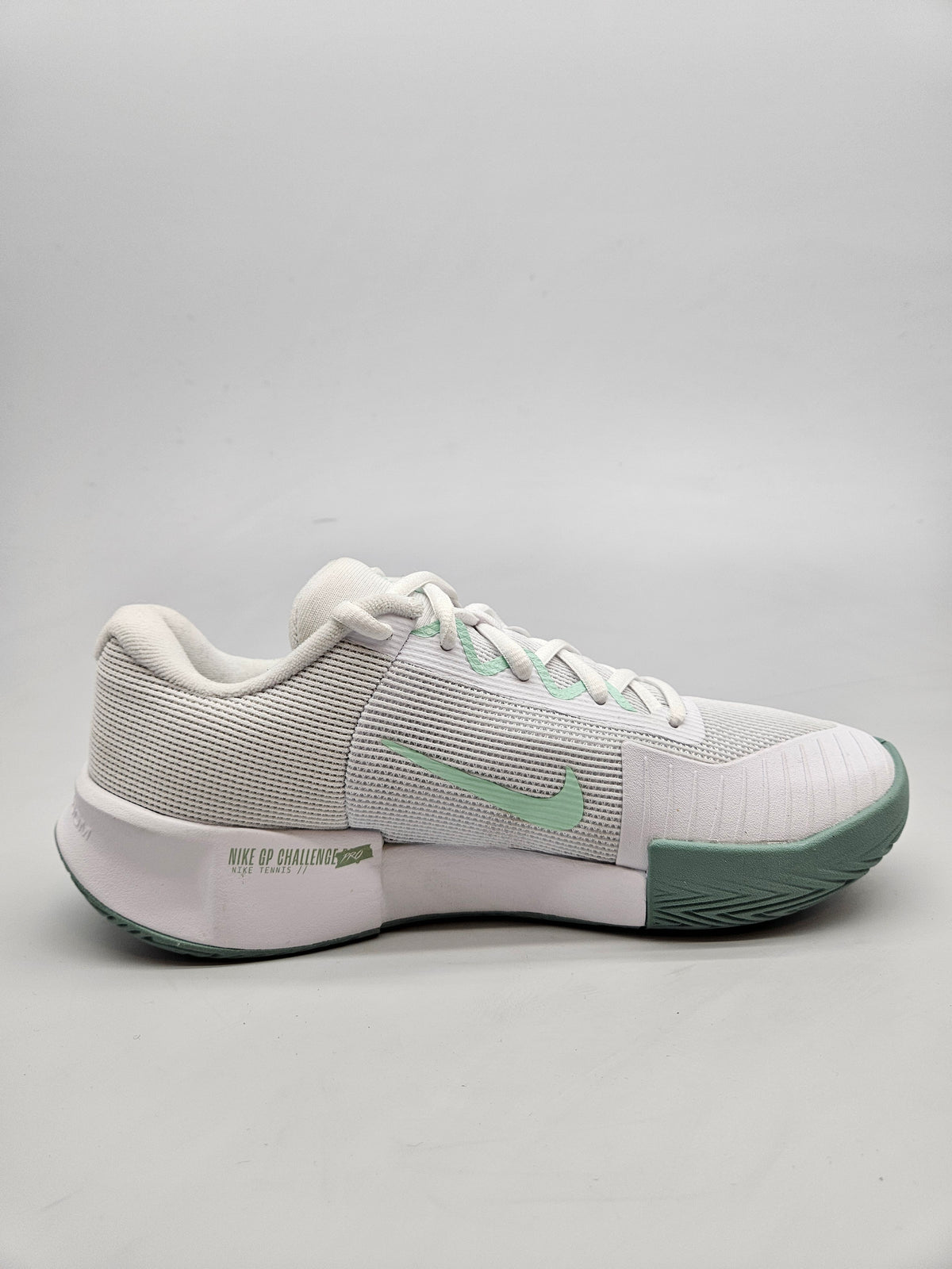 NIKE NOVI ORIGINAL PATIKI BR 39
