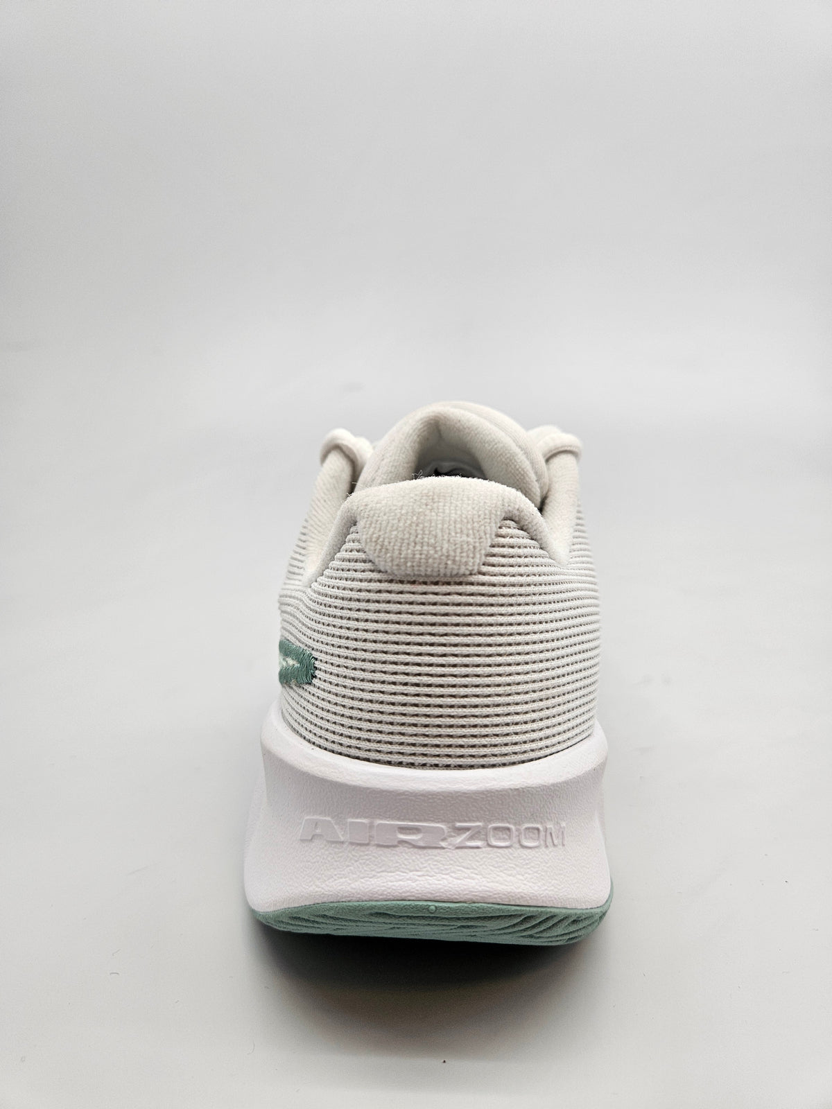 NIKE NOVI ORIGINAL PATIKI BR 39