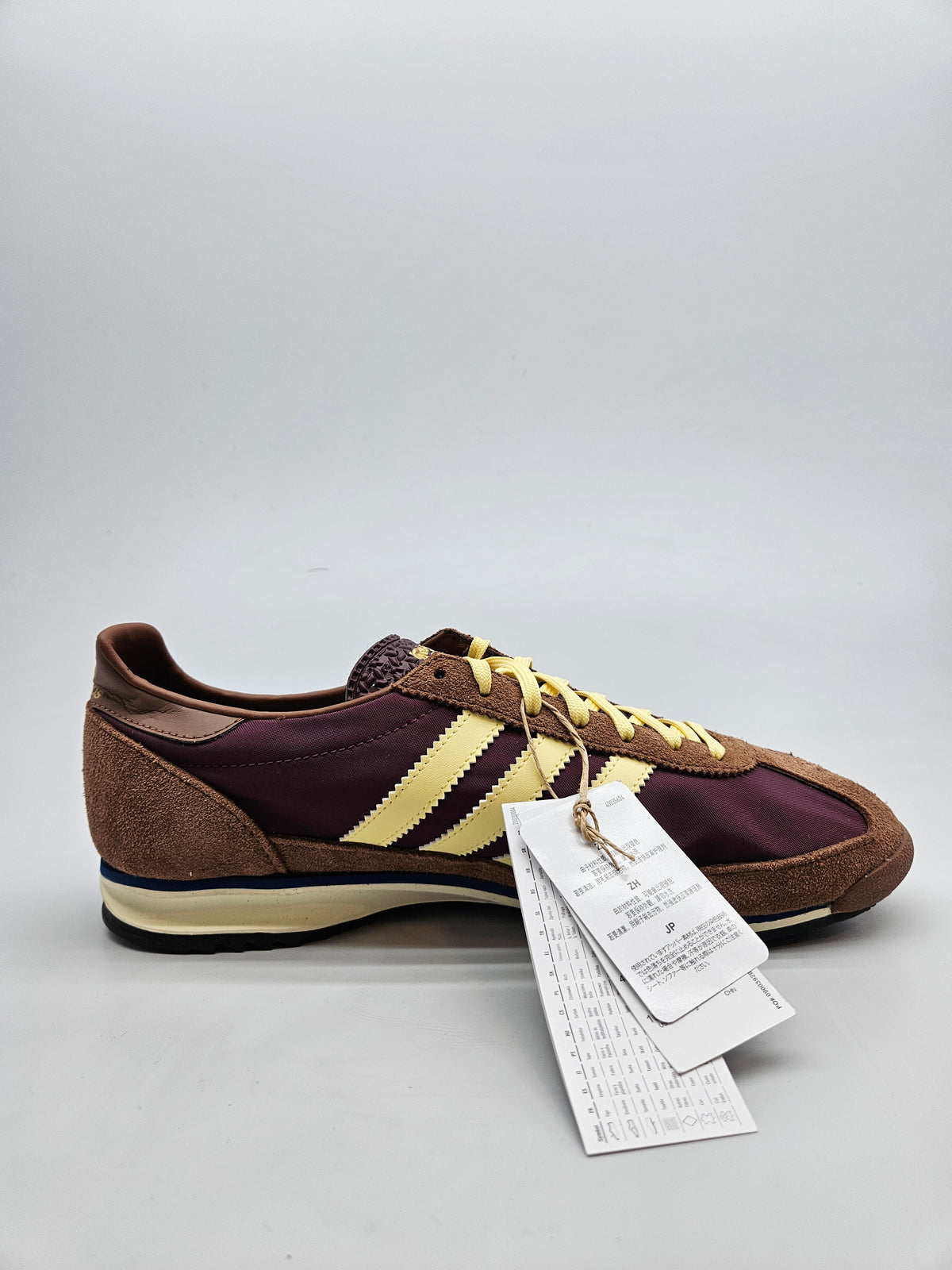 ADIDAS NOVI ORIGINAL PATIKI BR 43