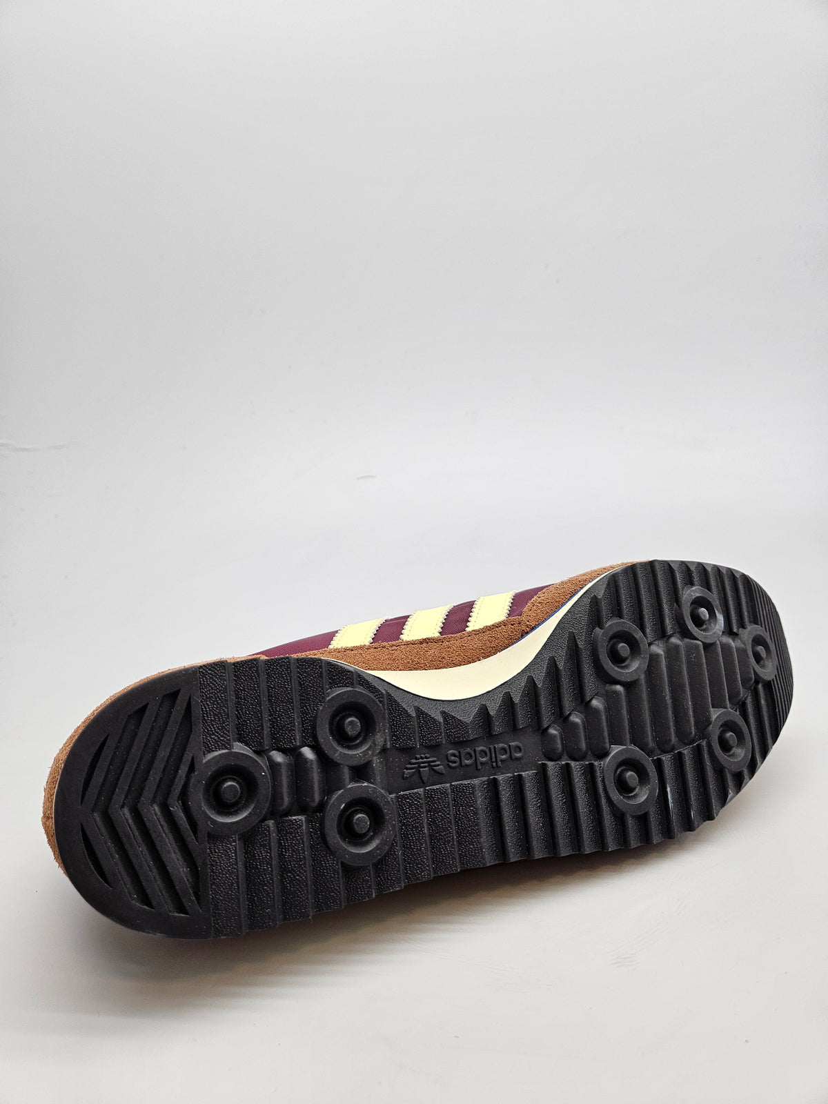 ADIDAS NOVI ORIGINAL PATIKI BR 43