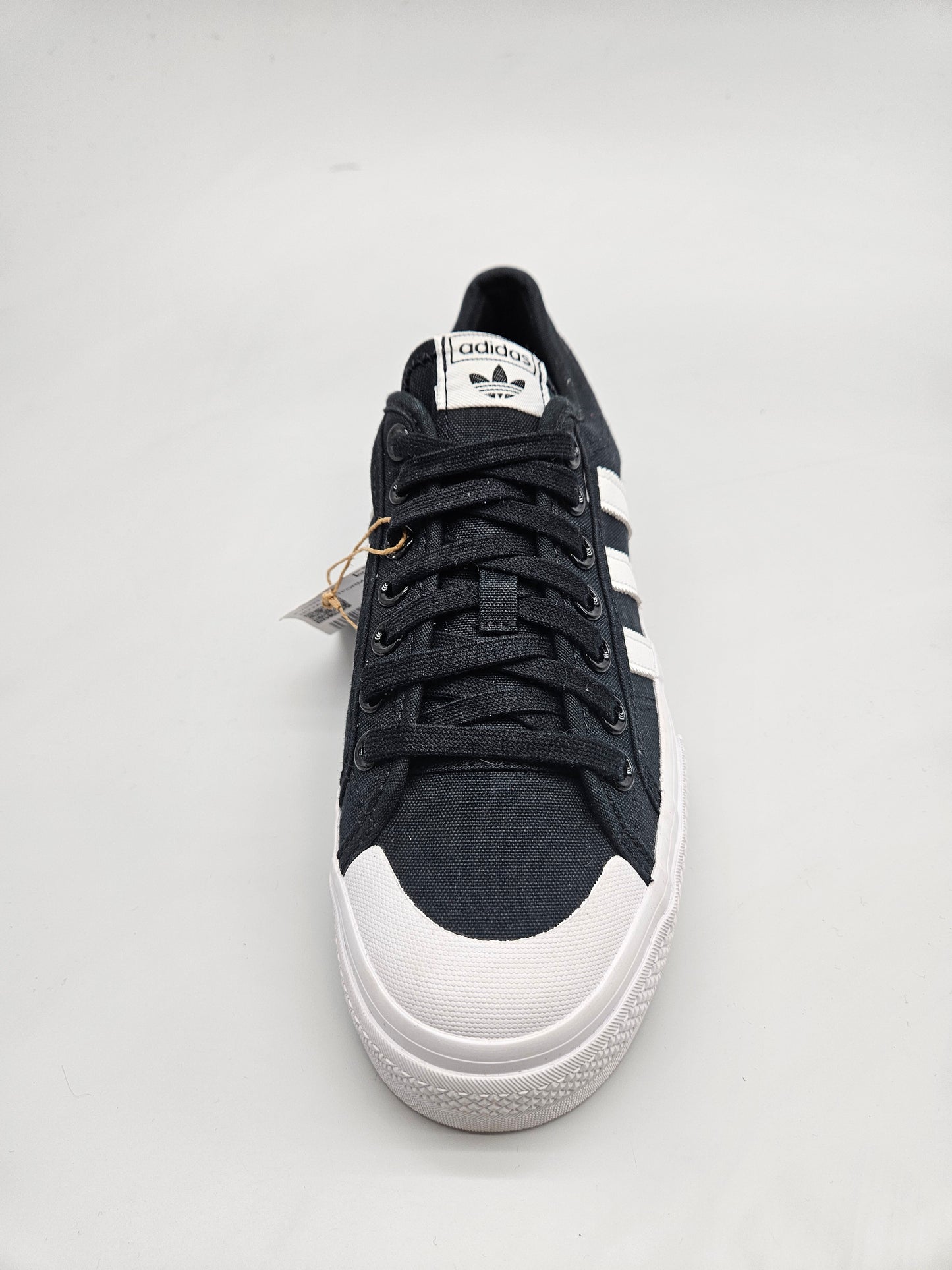 ADIDAS NOVI ORIGINAL PATIKI BR 41