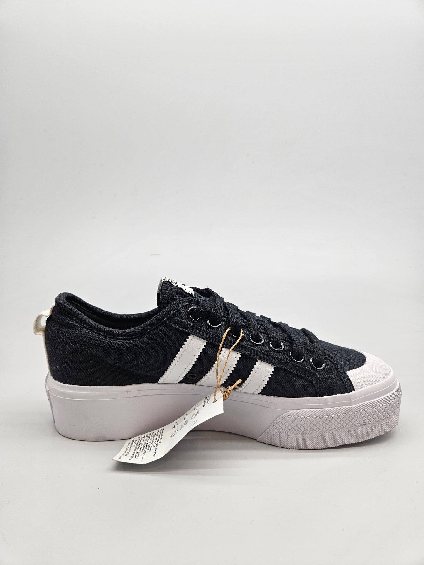 ADIDAS NOVI ORIGINAL PATIKI BR 41