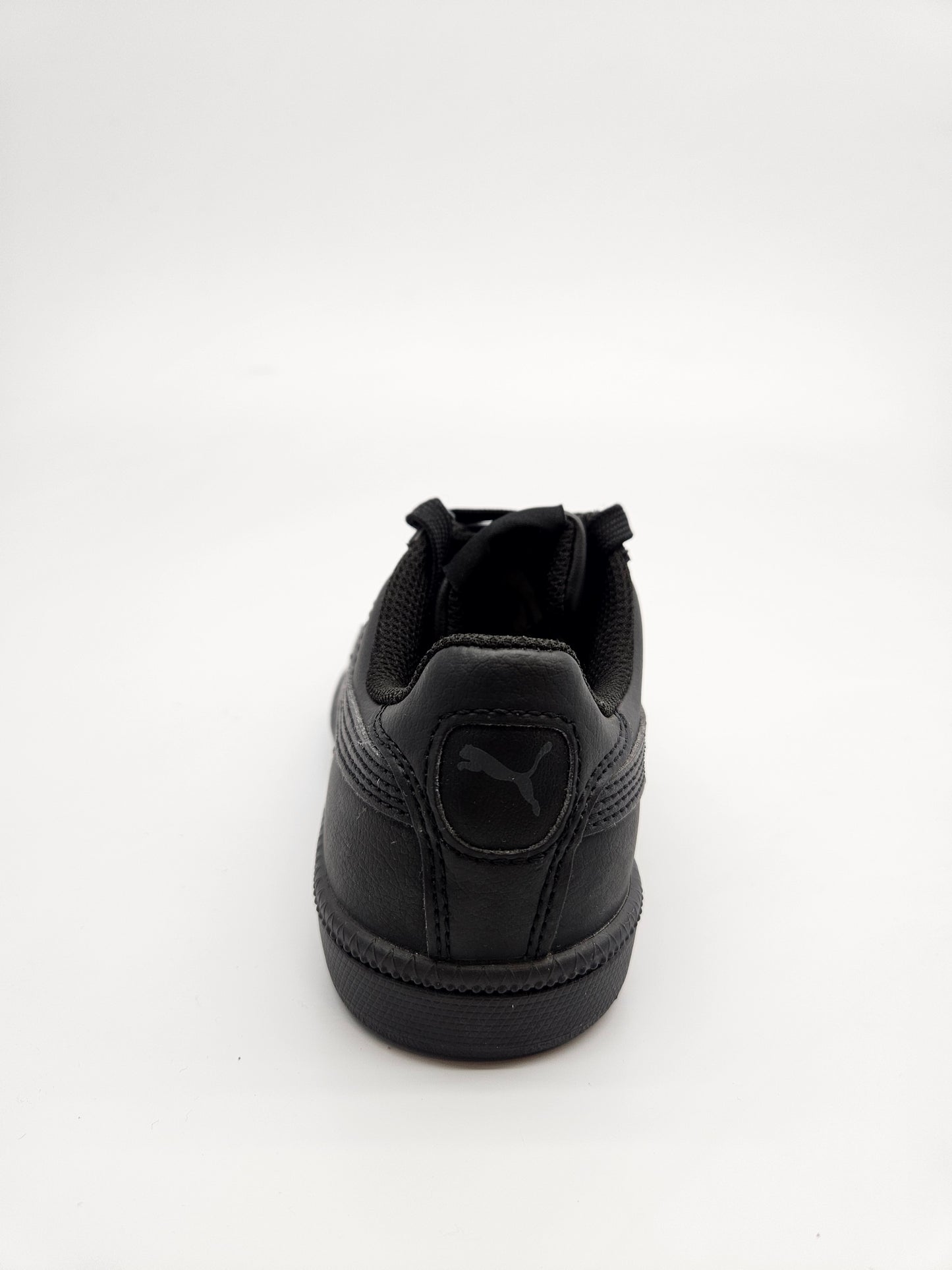 PUMA NOVI ORIGINAL PATIKI BR 35.5