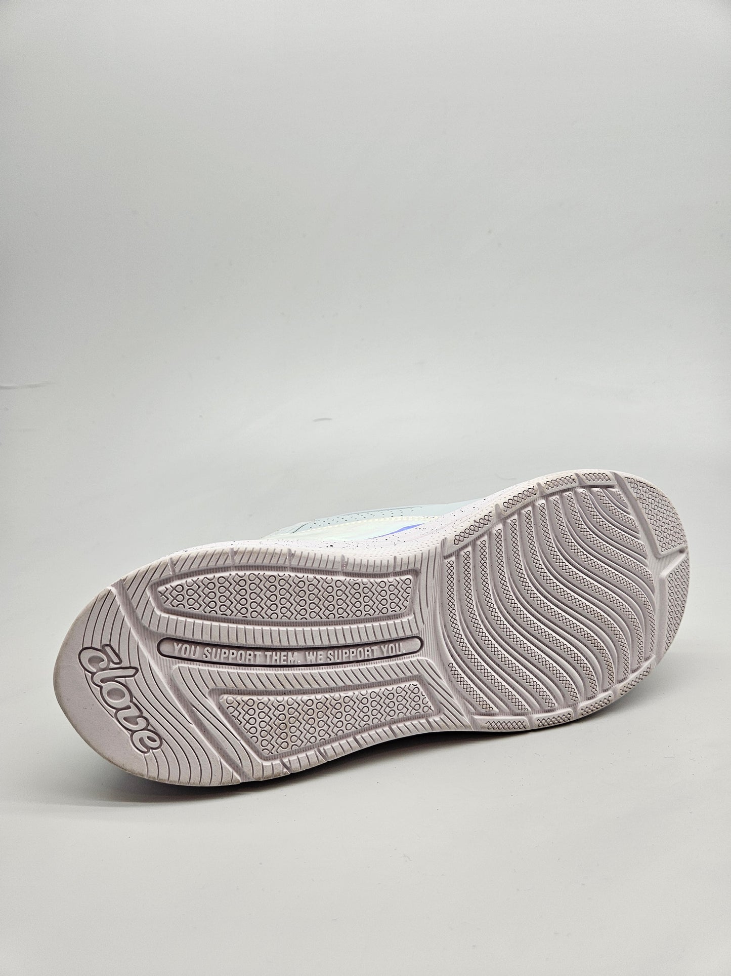CLOVE NOVI ORIGINAL PATIKI BR 39