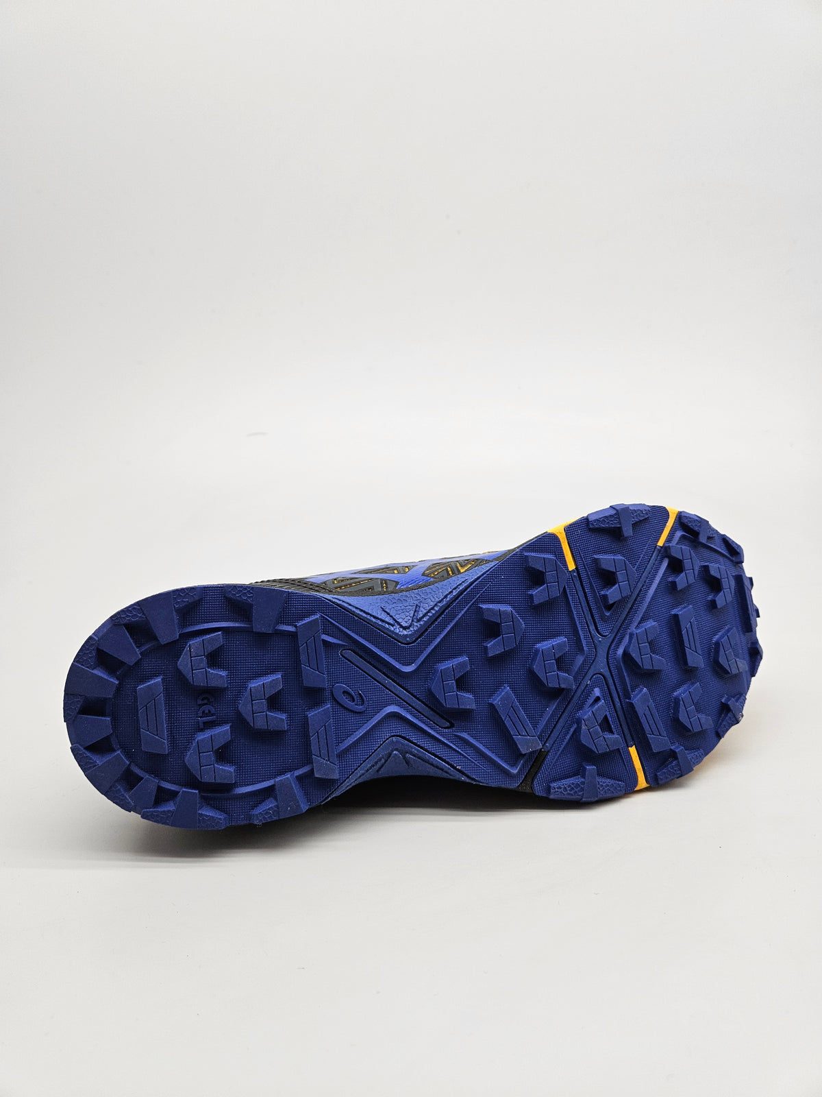 ASICS NOVI ORIGINAL PATIKI BR 41.5