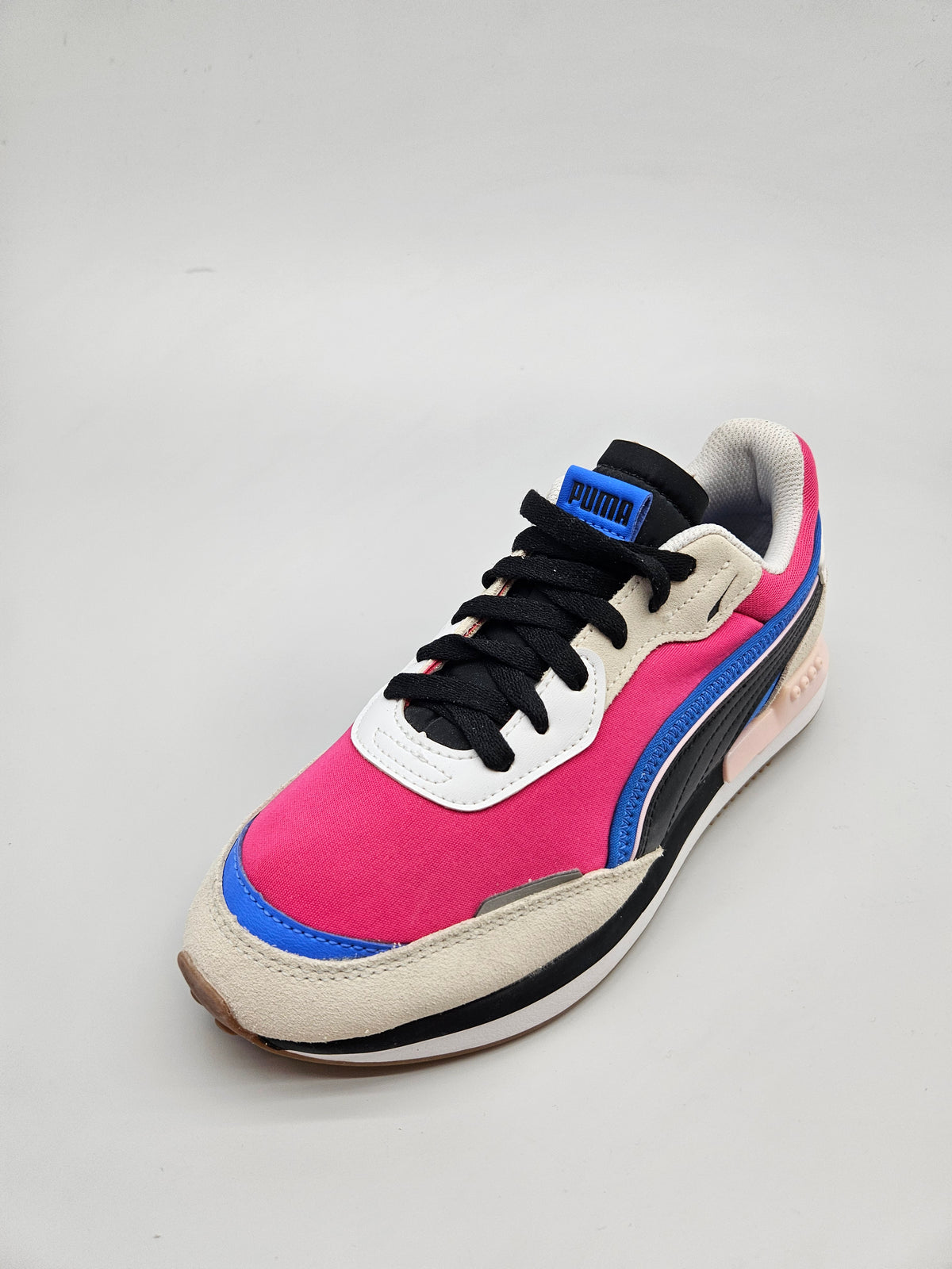 PUMA NOVI ORIGINAL PATIKI BR 38