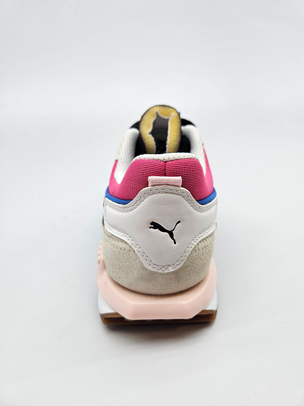 PUMA NOVI ORIGINAL PATIKI BR 38