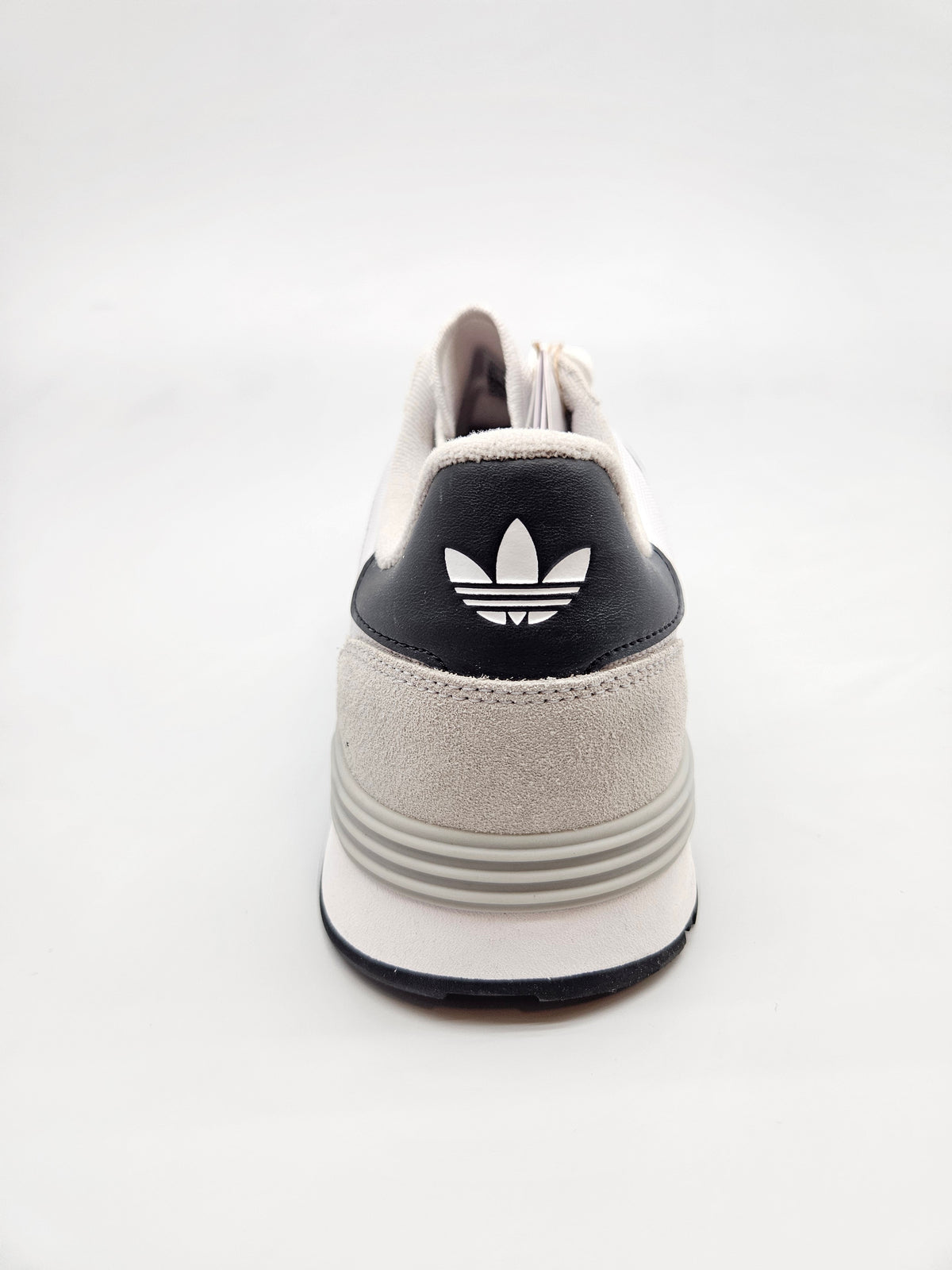 ADIDAS NOVI ORIGINAL PATIKI BR 43