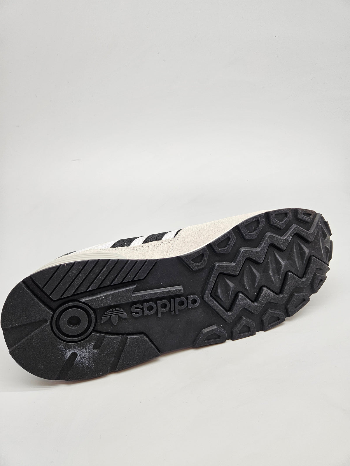 ADIDAS NOVI ORIGINAL PATIKI BR 43