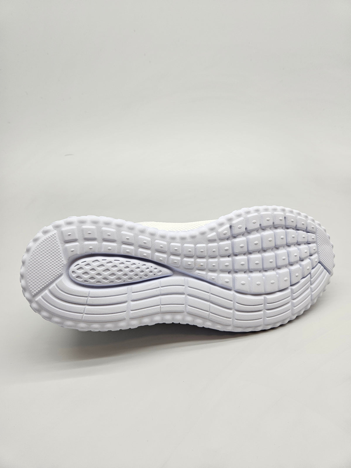 PIER ONE NOVI ORIGINAL PATIKI BR 43