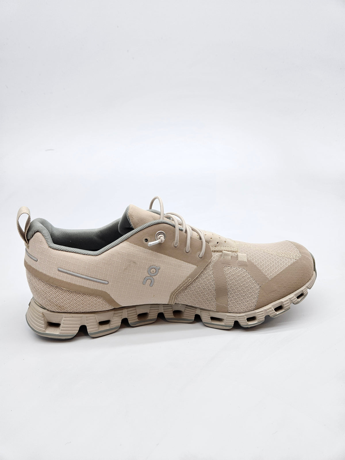 ON RUNNING NOVI ORIGINAL VODOTPORNI PATIKI BR 40