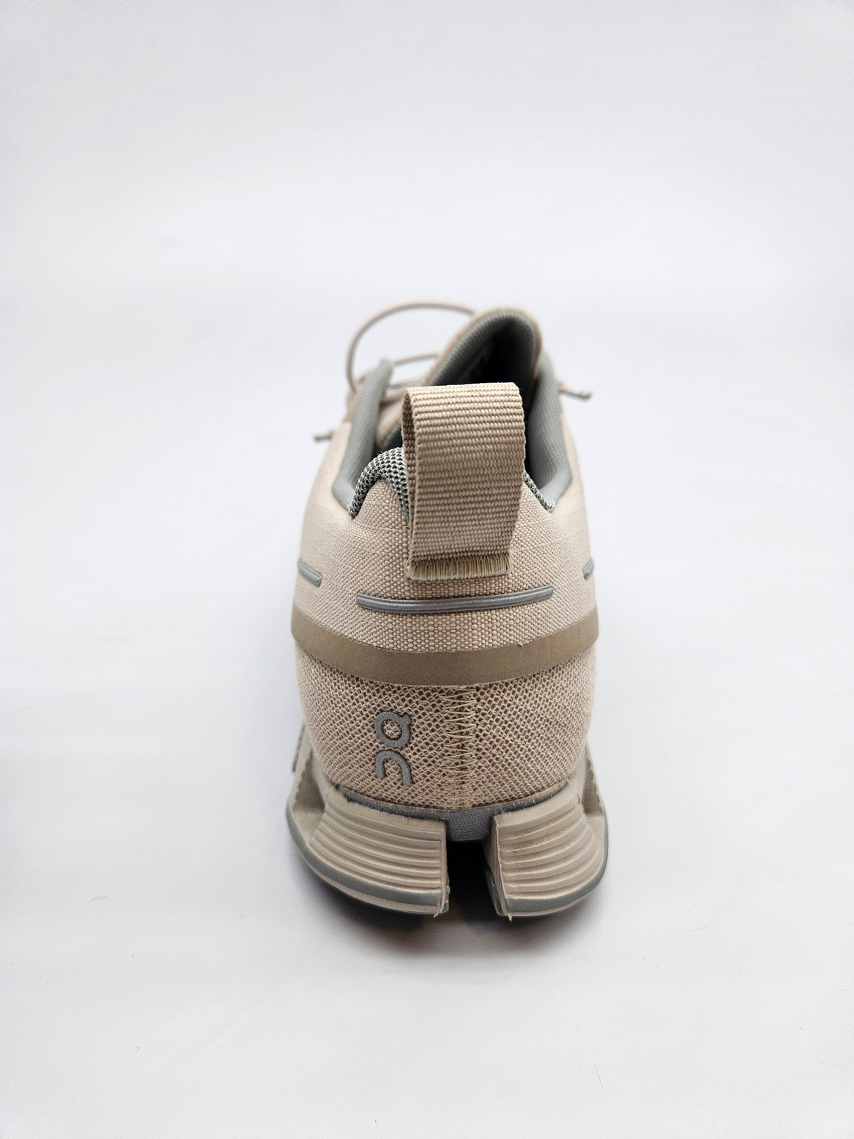 ON RUNNING NOVI ORIGINAL VODOTPORNI PATIKI BR 40