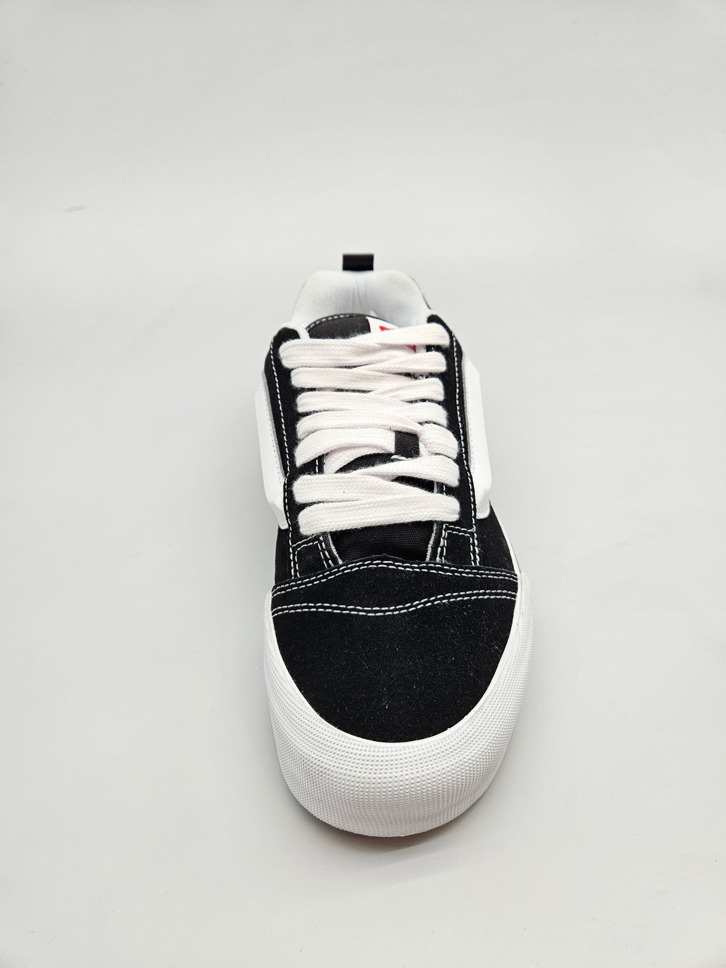 VANS NOVI ORIGINAL PATIKI BR 42