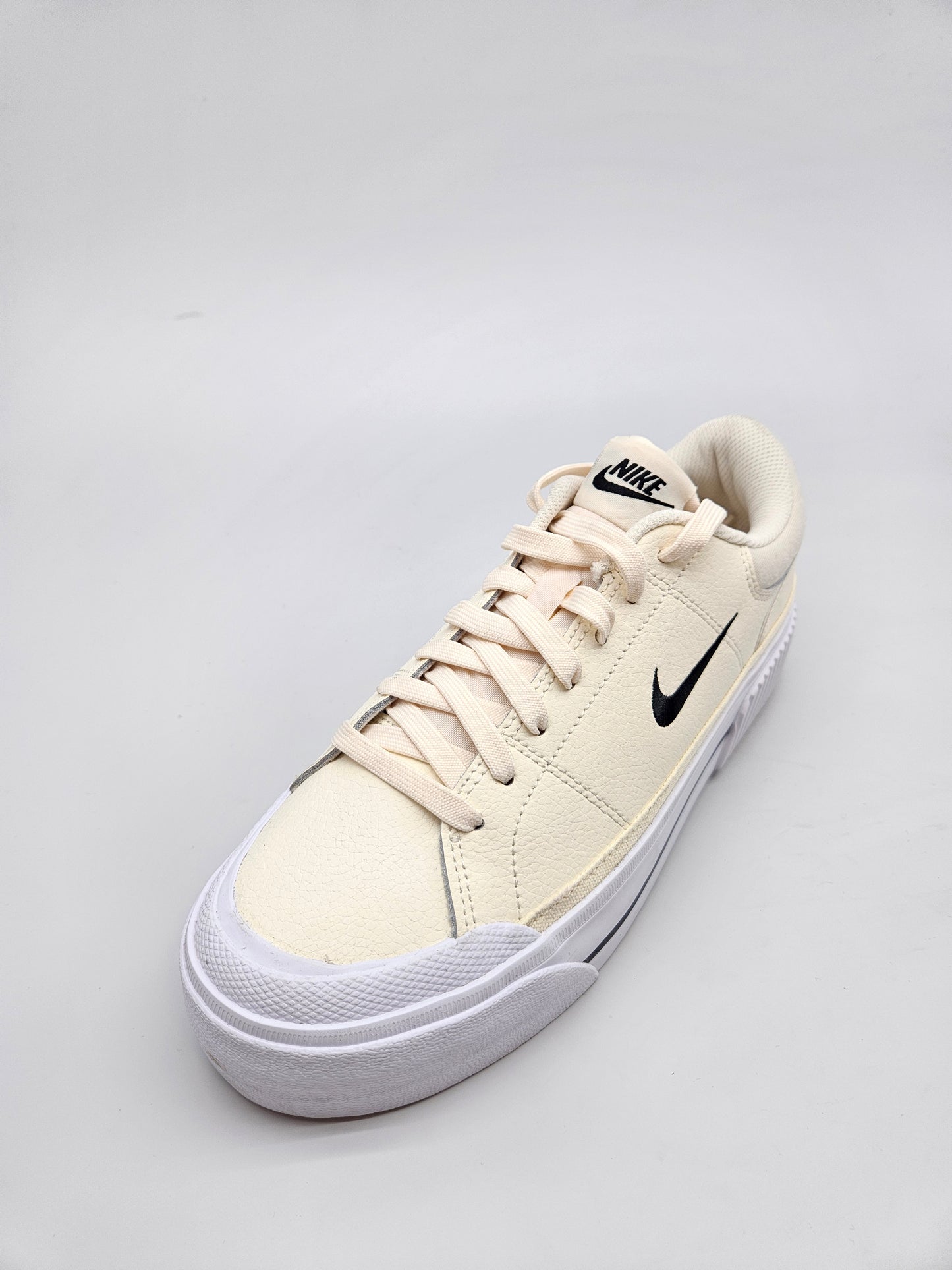 NIKE NOVI ORIGINAL PATIKI BR 40