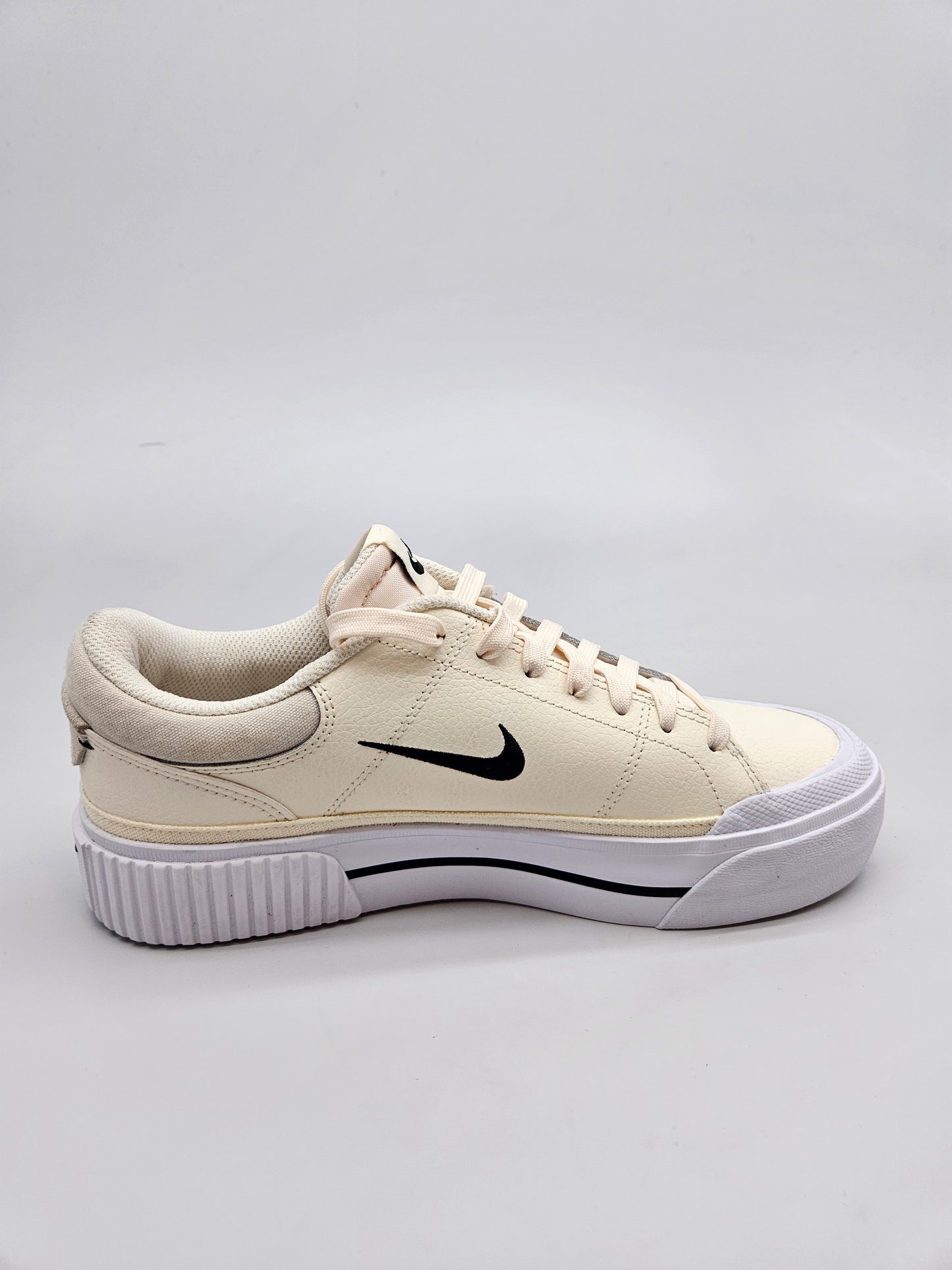 NIKE NOVI ORIGINAL PATIKI BR 40