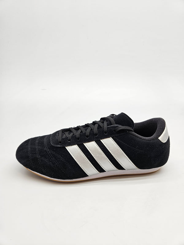 ADIDAS NOVI ORIGINAL PATIKI BR 41