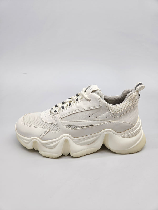 STEVE MADEN NOVI ORIGINAL PATIKI BR 39