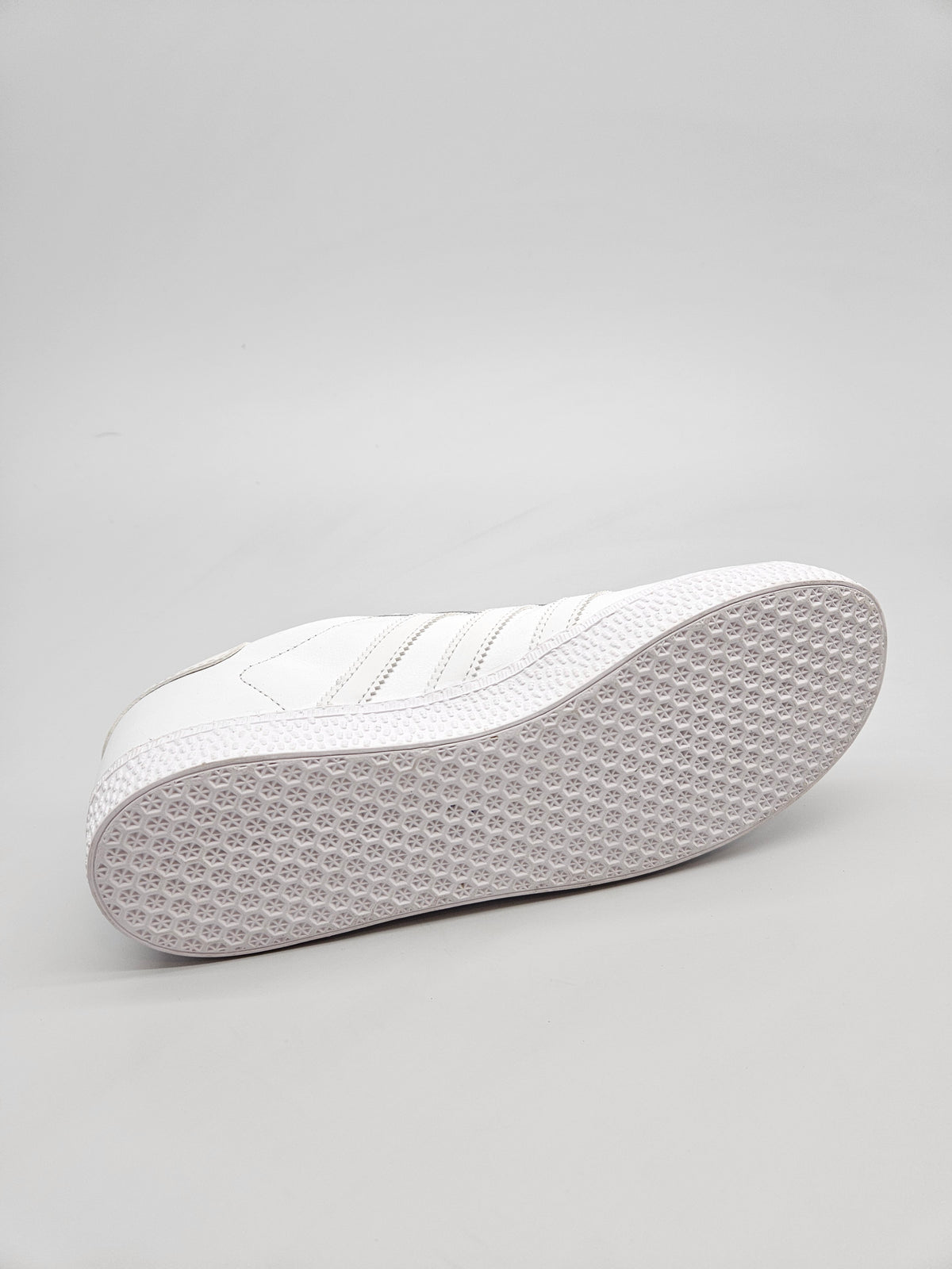 ADIDAS NOVI ORIGINAL PATIKI BR 37