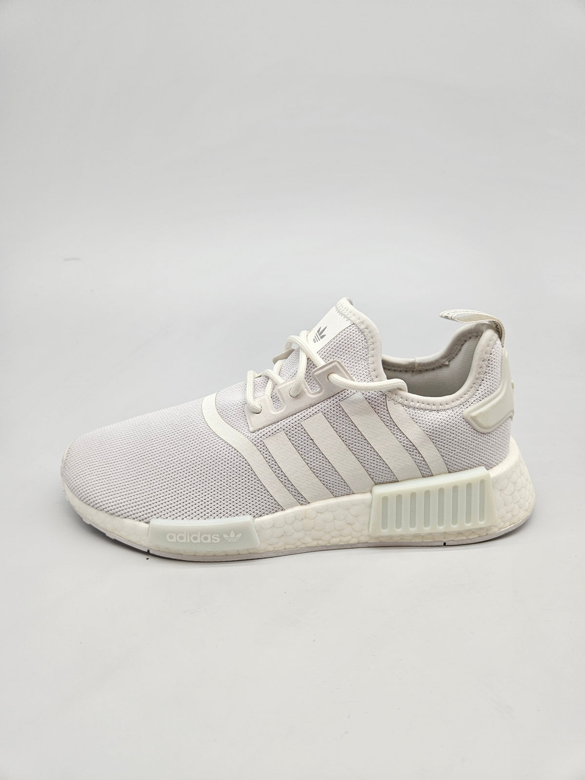 ADIDAS NOVI ORIGINAL PATIKI BR 38.5