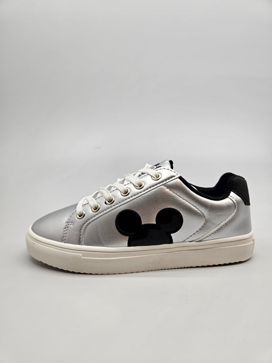 DISNEY NOVI ORIGINAL PATIKI BR 38