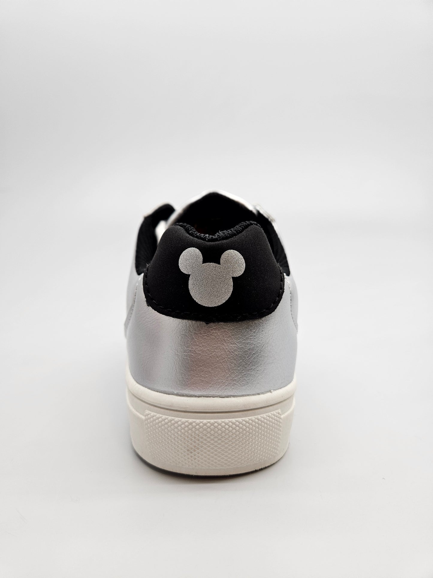 DISNEY NOVI ORIGINAL PATIKI BR 38