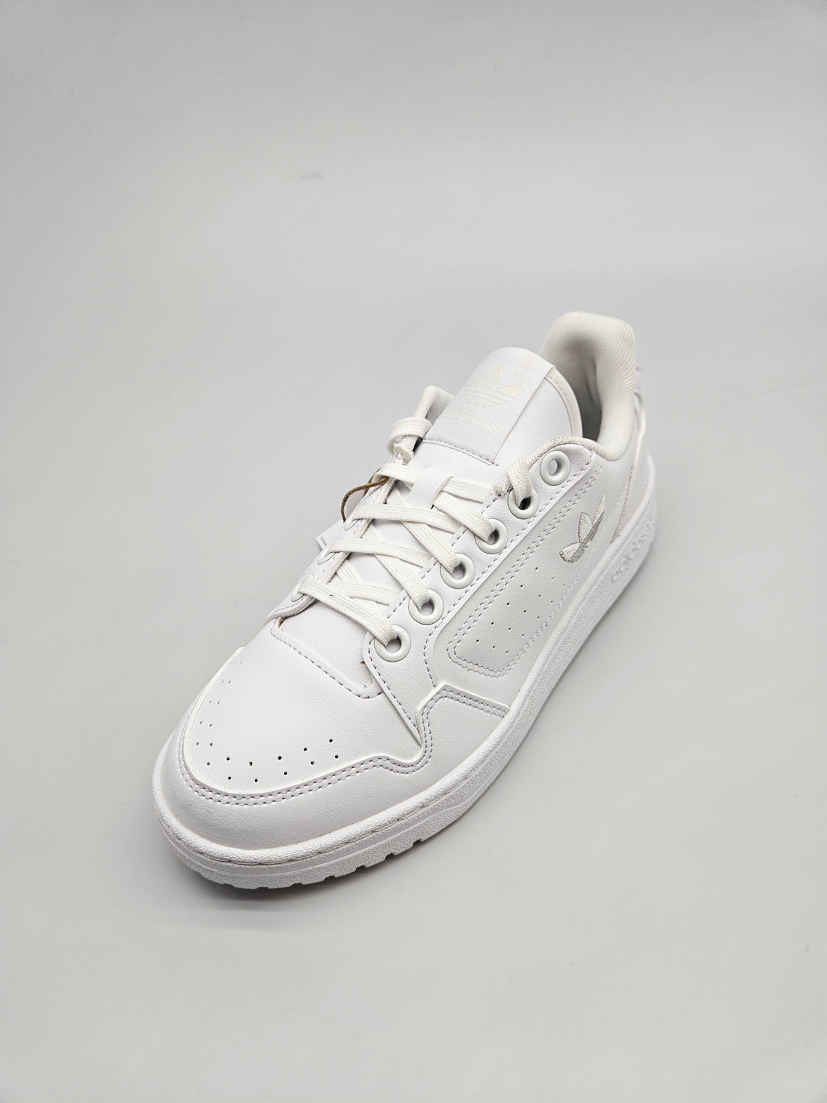 ADIDAS NOVI ORIGINAL PATIKI BR 37
