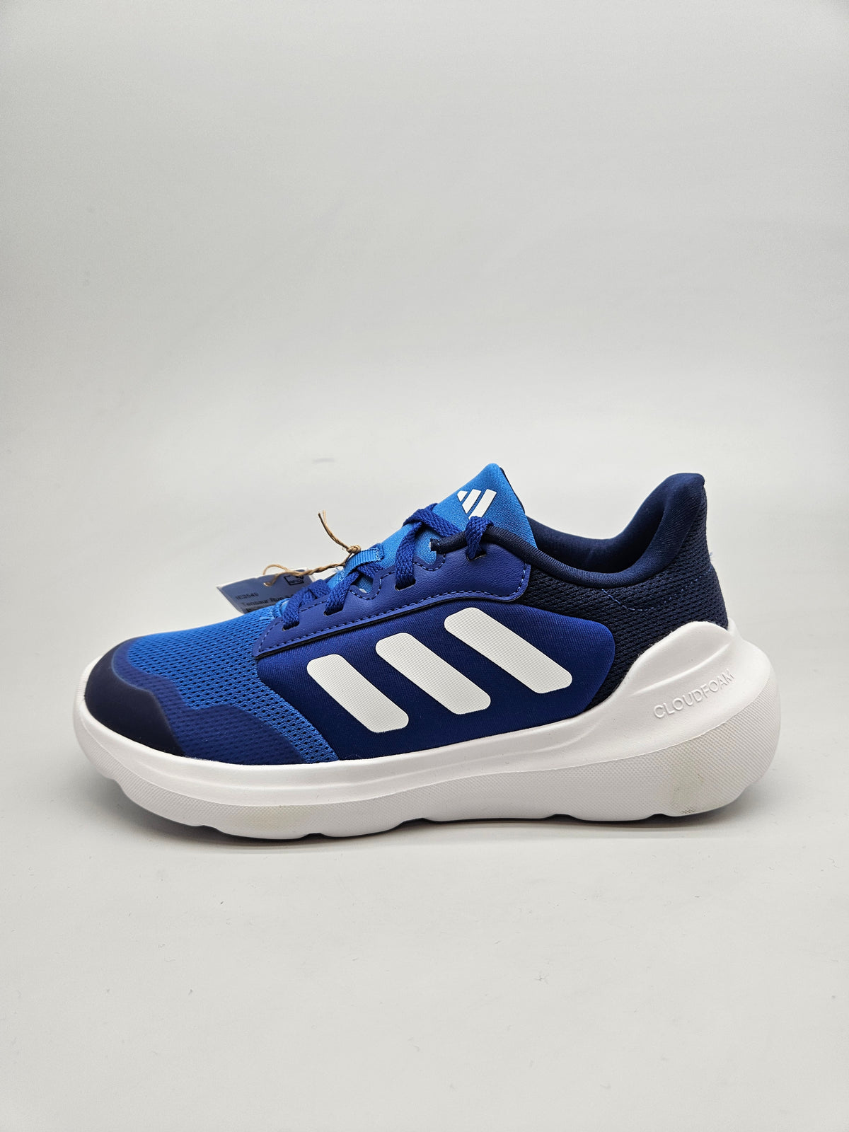 ADIDAS NOVI ORIGINAL PATIKI BR 36.5