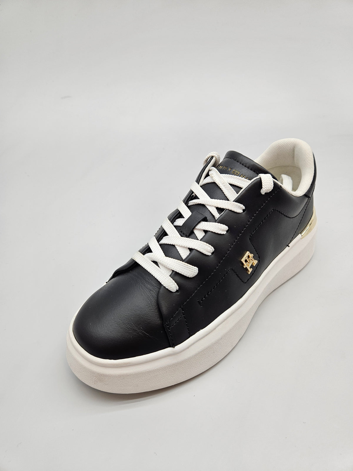 TOMMY HILFIGER ORIGINAL PATIKI BR 38