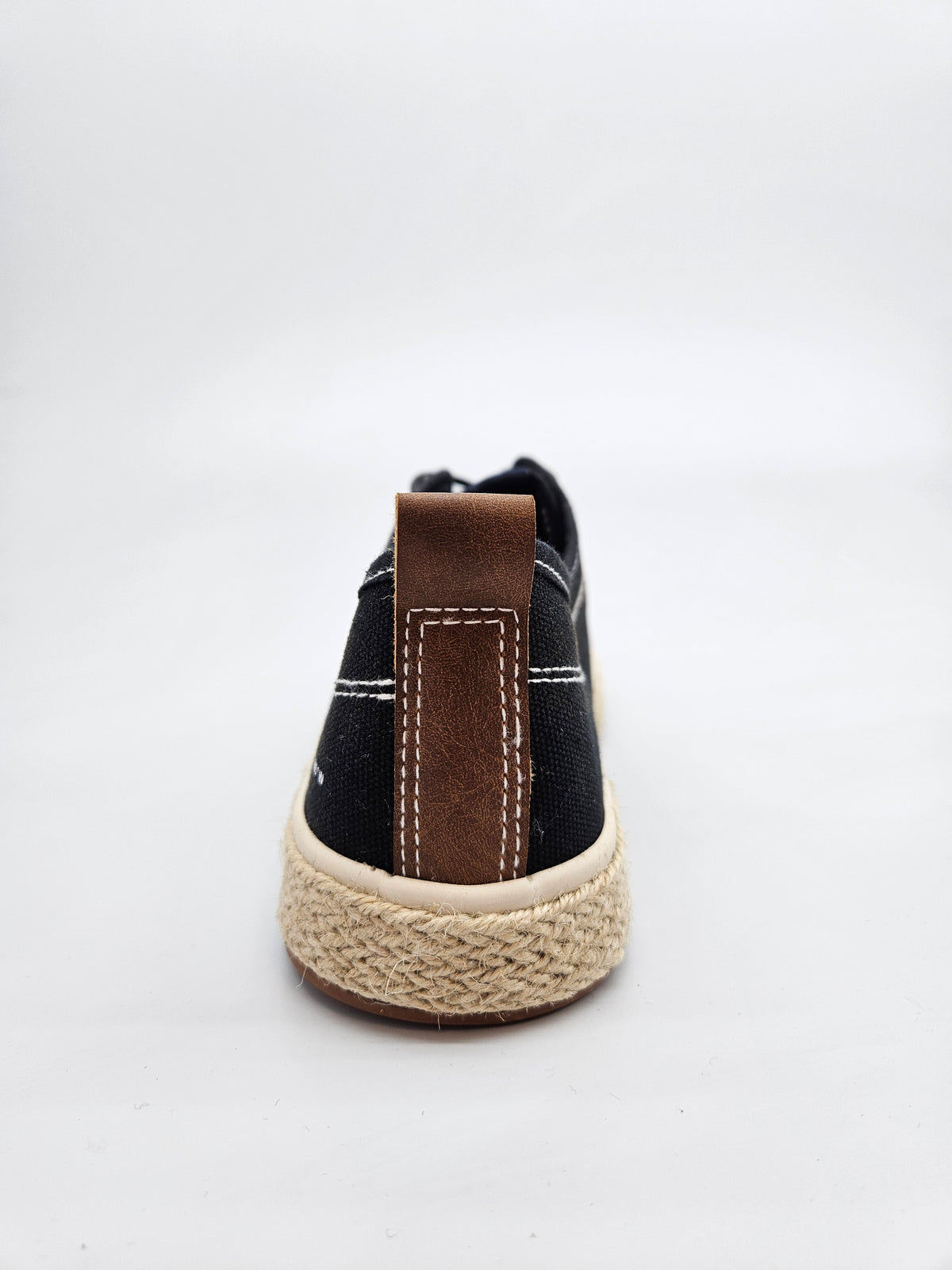 PIER ONE NOVI ORIGINAL PATIKI BR 40