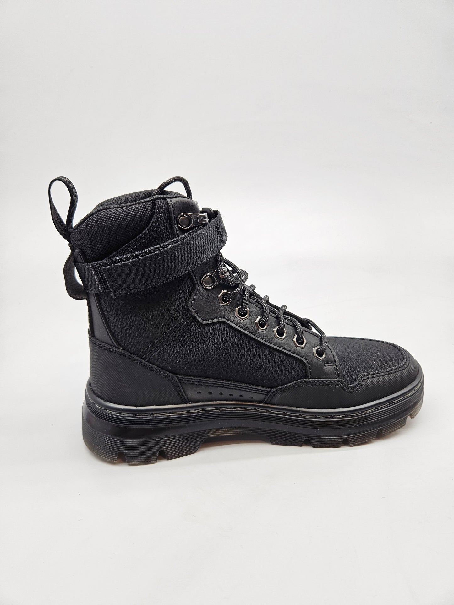DR MARTINS ORIGINAL NOVI CIZMI BR 38
