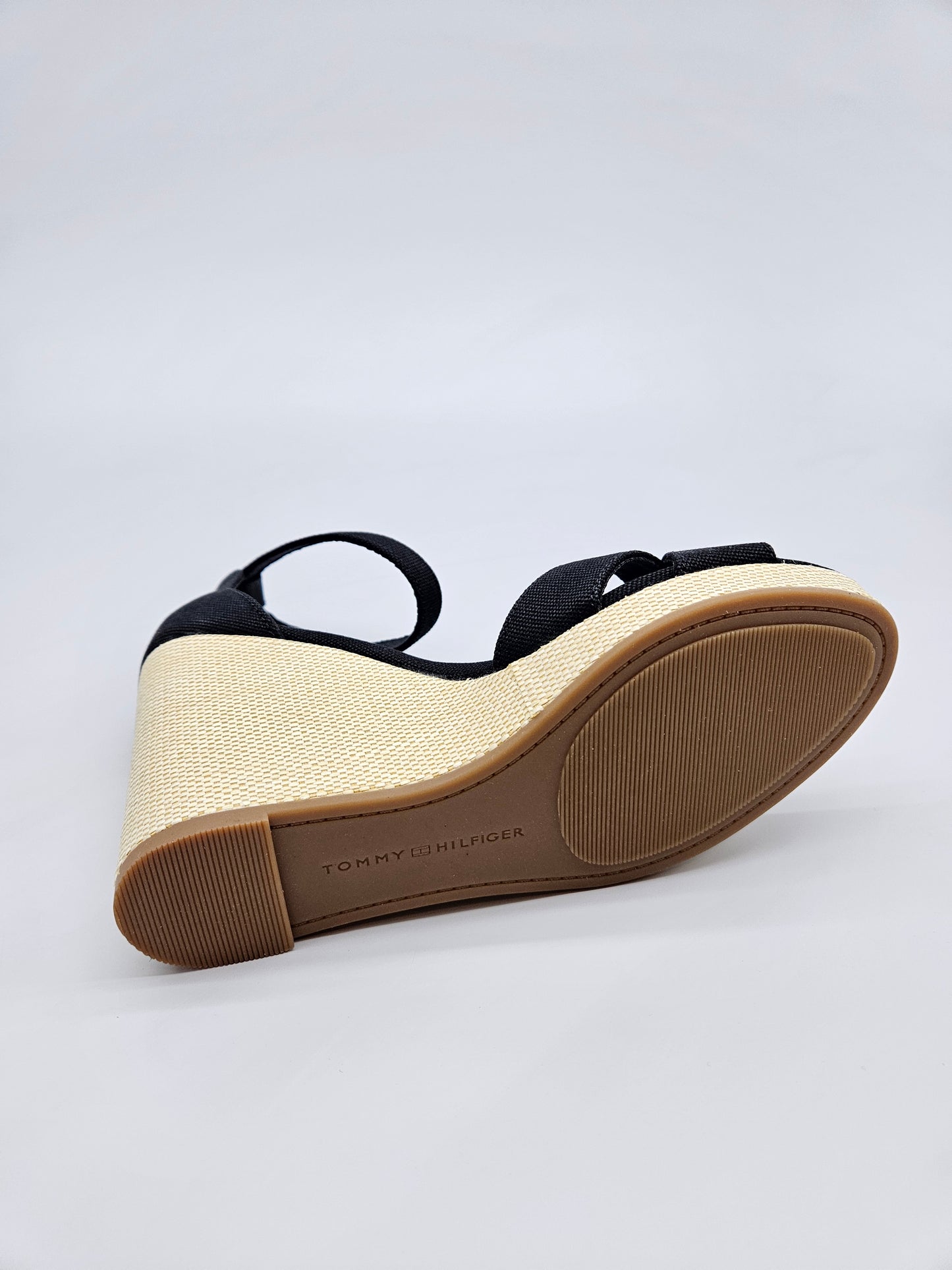 TOMMY HILFIGER NOVI ORIGINAL SANDALI BR 38