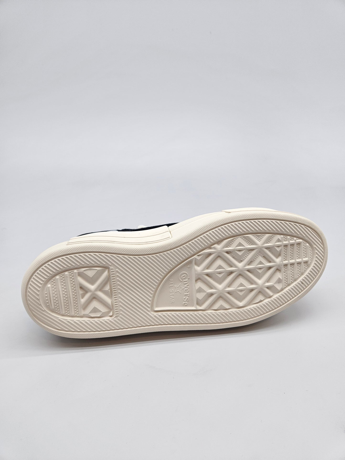 CONVERSE NOVI ORIGINAL PATIKI BR 38.5