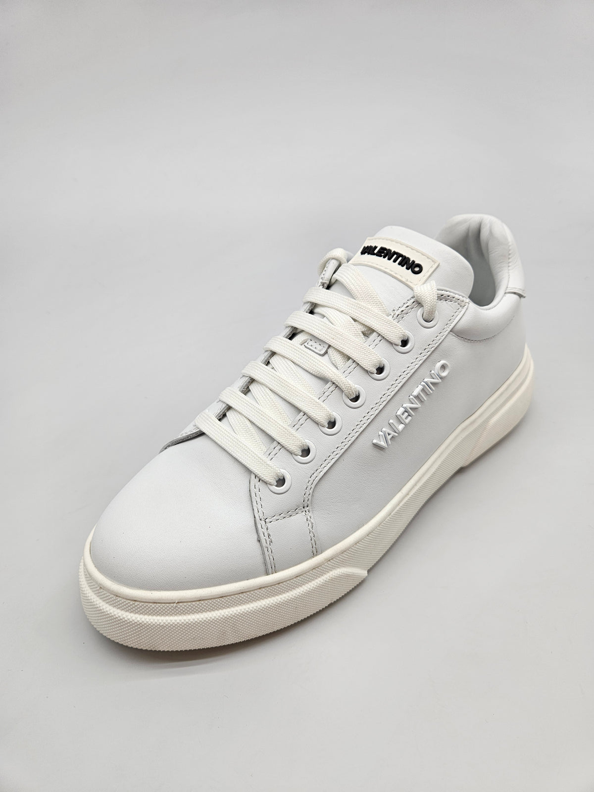 VALENTINO NOVI ORIGINAL PATIKI BR 40