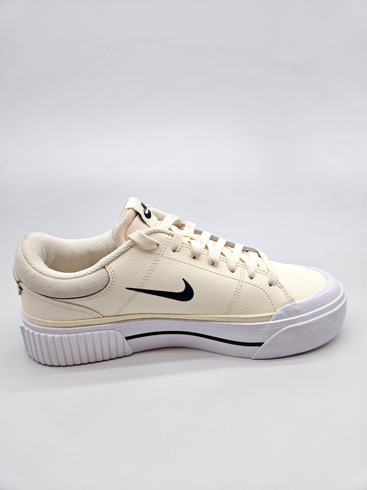 NIKE NOVI ORIGINAL PATIKI BR 40