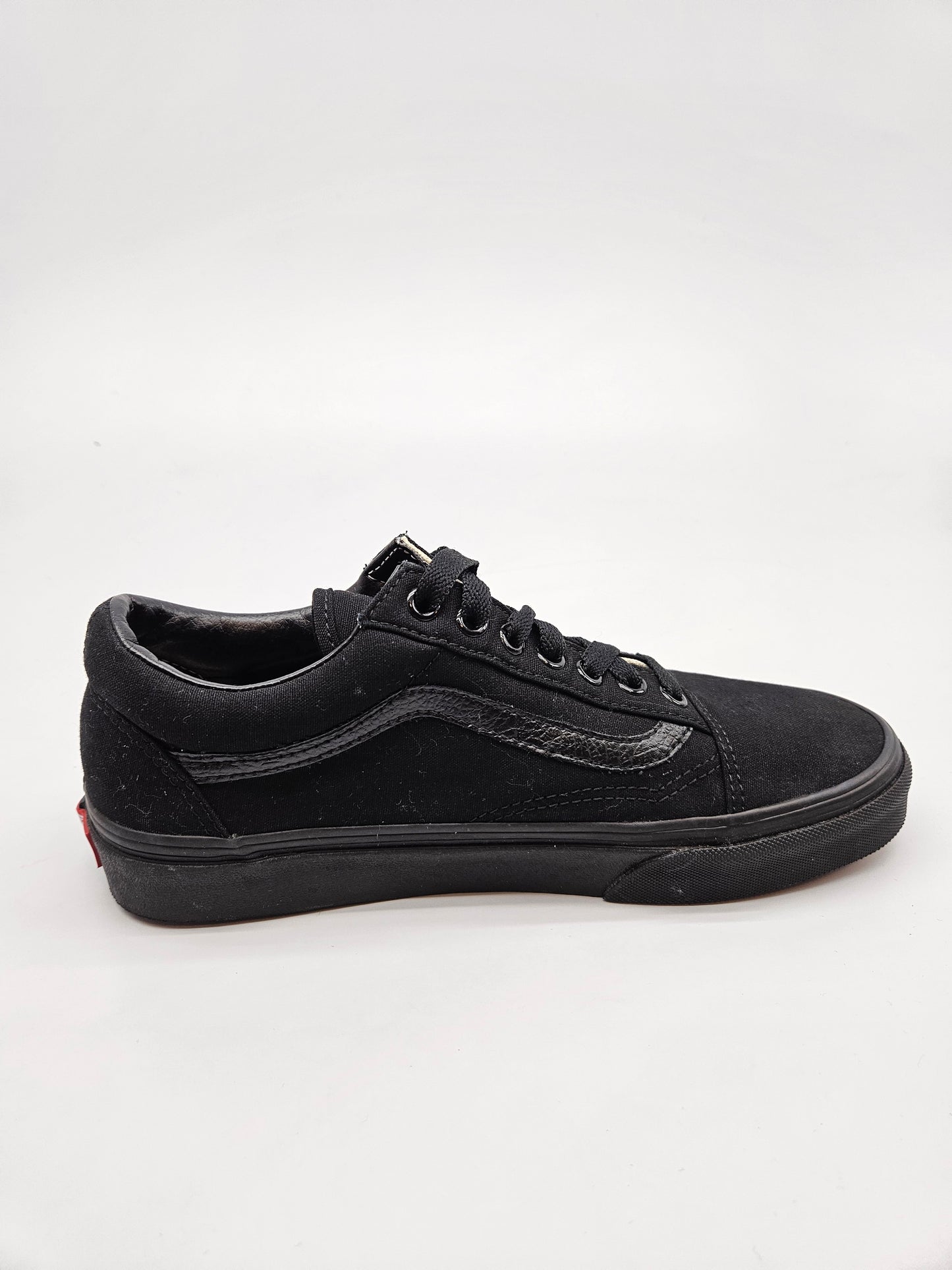 VANS NOVI ORIGINAL PATIKI BR 39