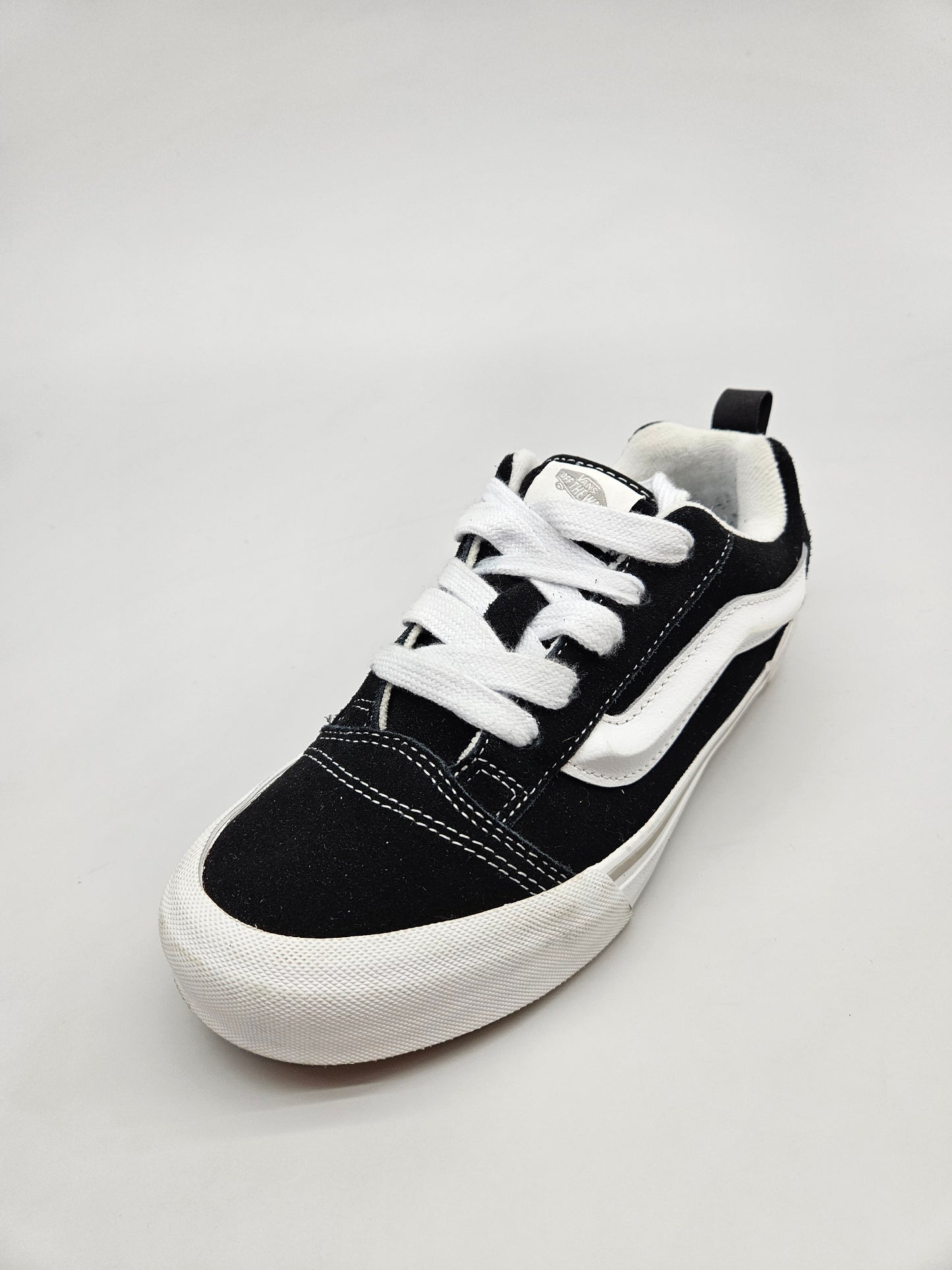 VANS NOVI ORIGINAL PATIKI BR 37