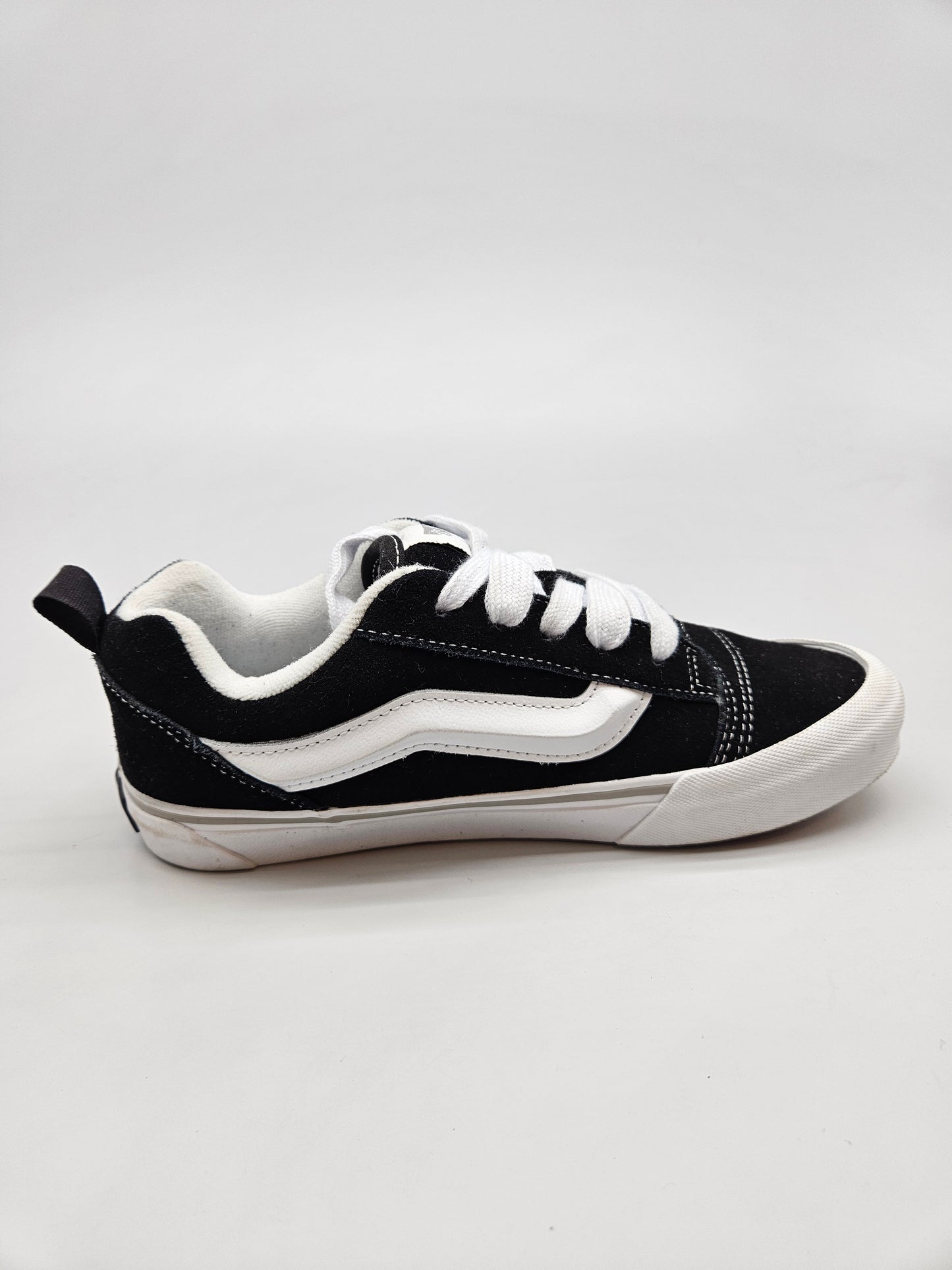 VANS NOVI ORIGINAL PATIKI BR 37