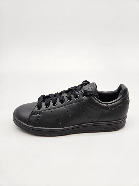 ADIDAS NOVI ORIGINAL PATIKI BR 38