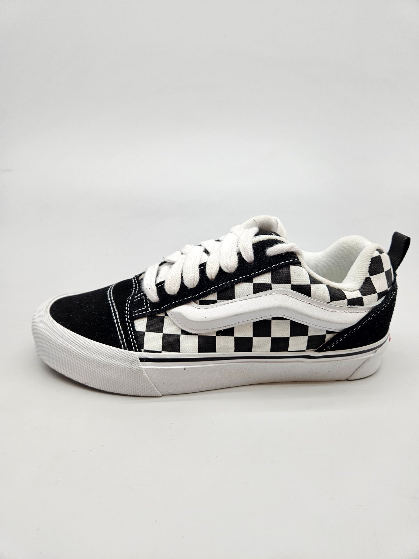 VANS NOVI ORIGINAL PATIKI BR 39