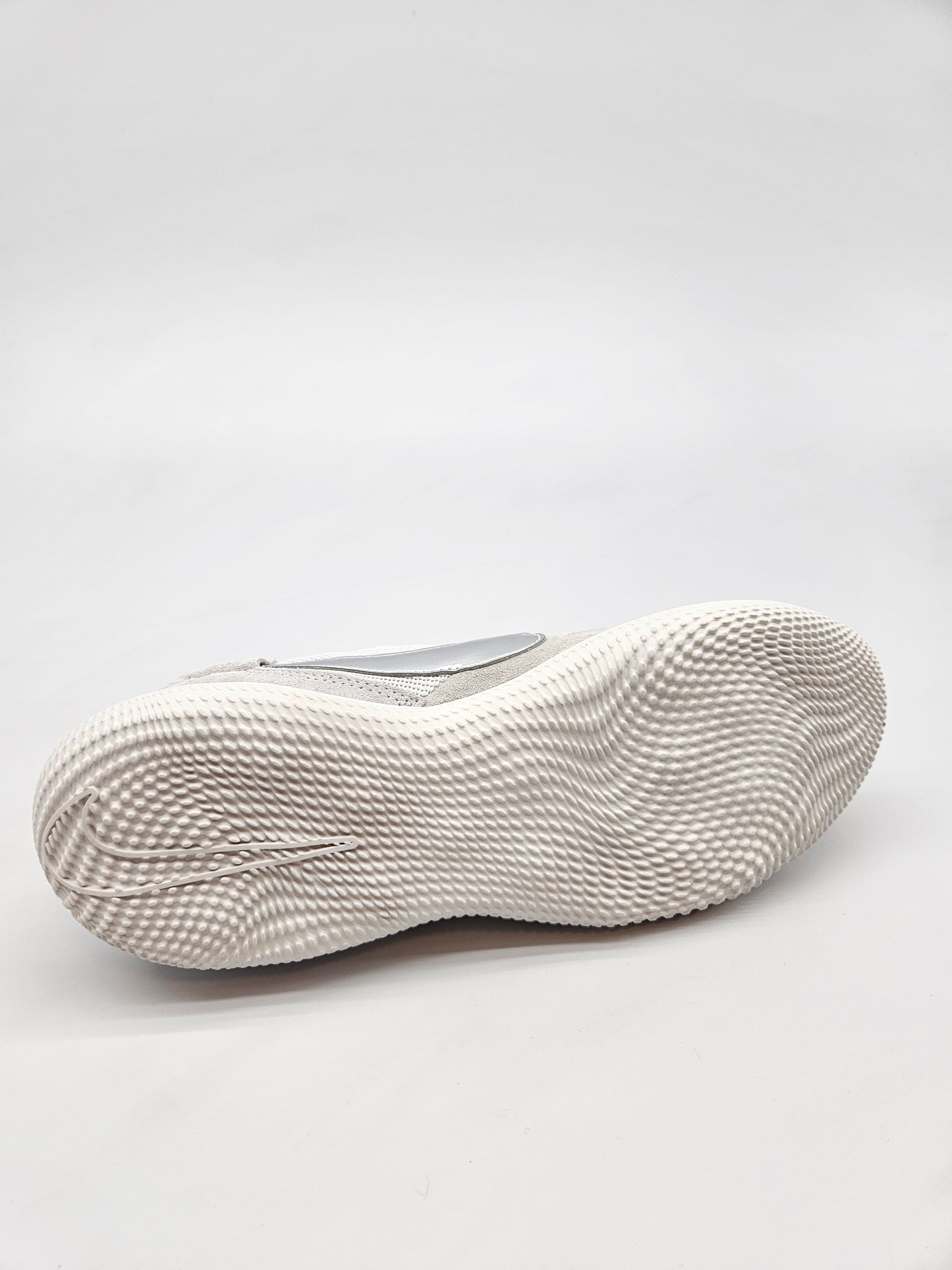 NIKE NOVI ORIGINAL PATIKI BR 38.5