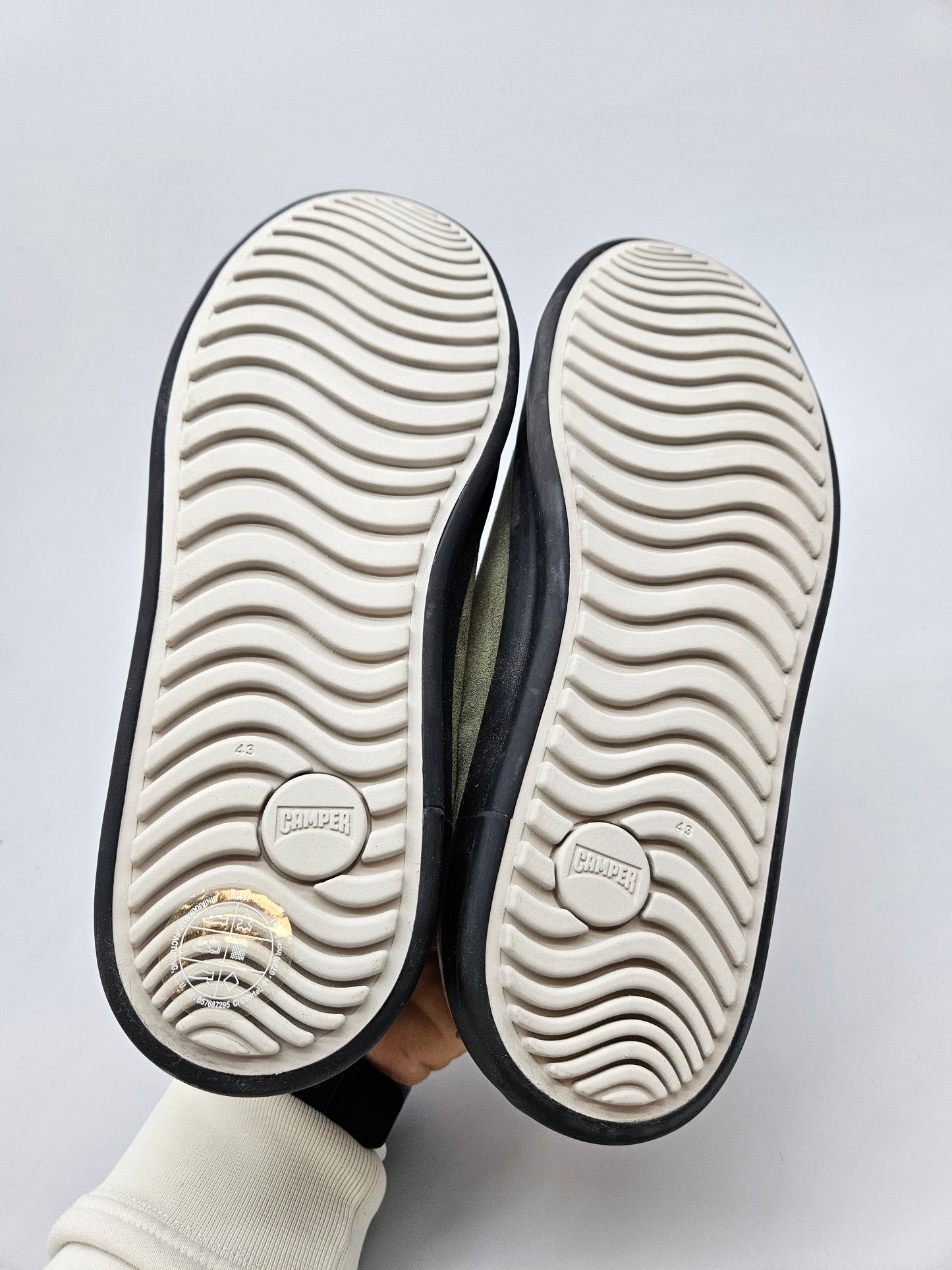CAMPER ORIGINAL NOVI PATIKI BR 43