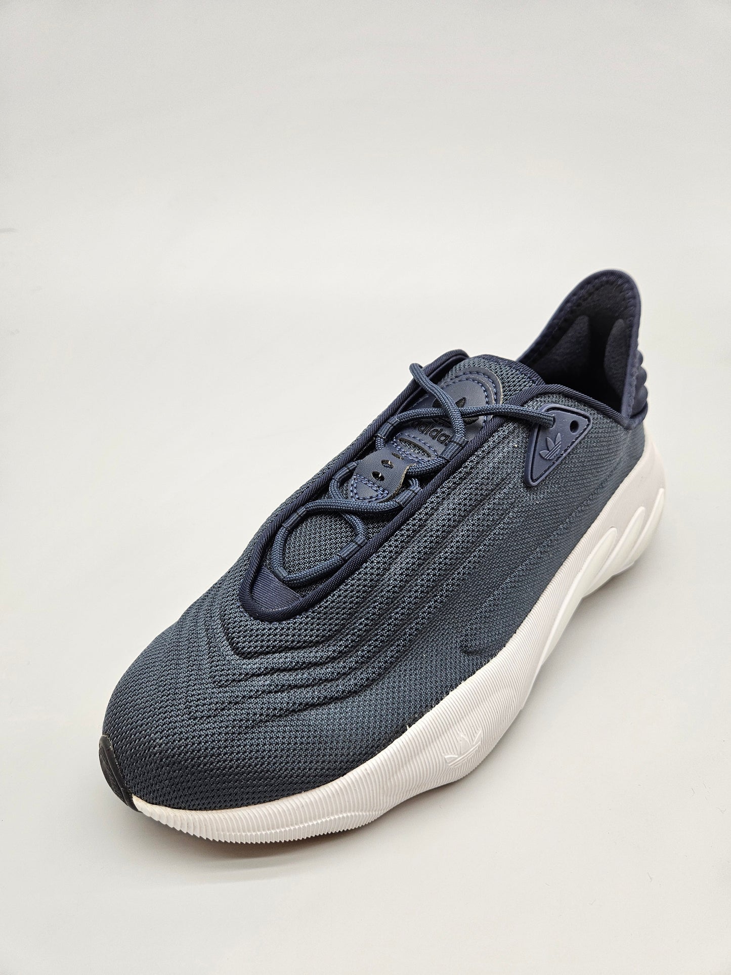 ADIDAS NOVI ORIGINAL PATIKI BR 42.5