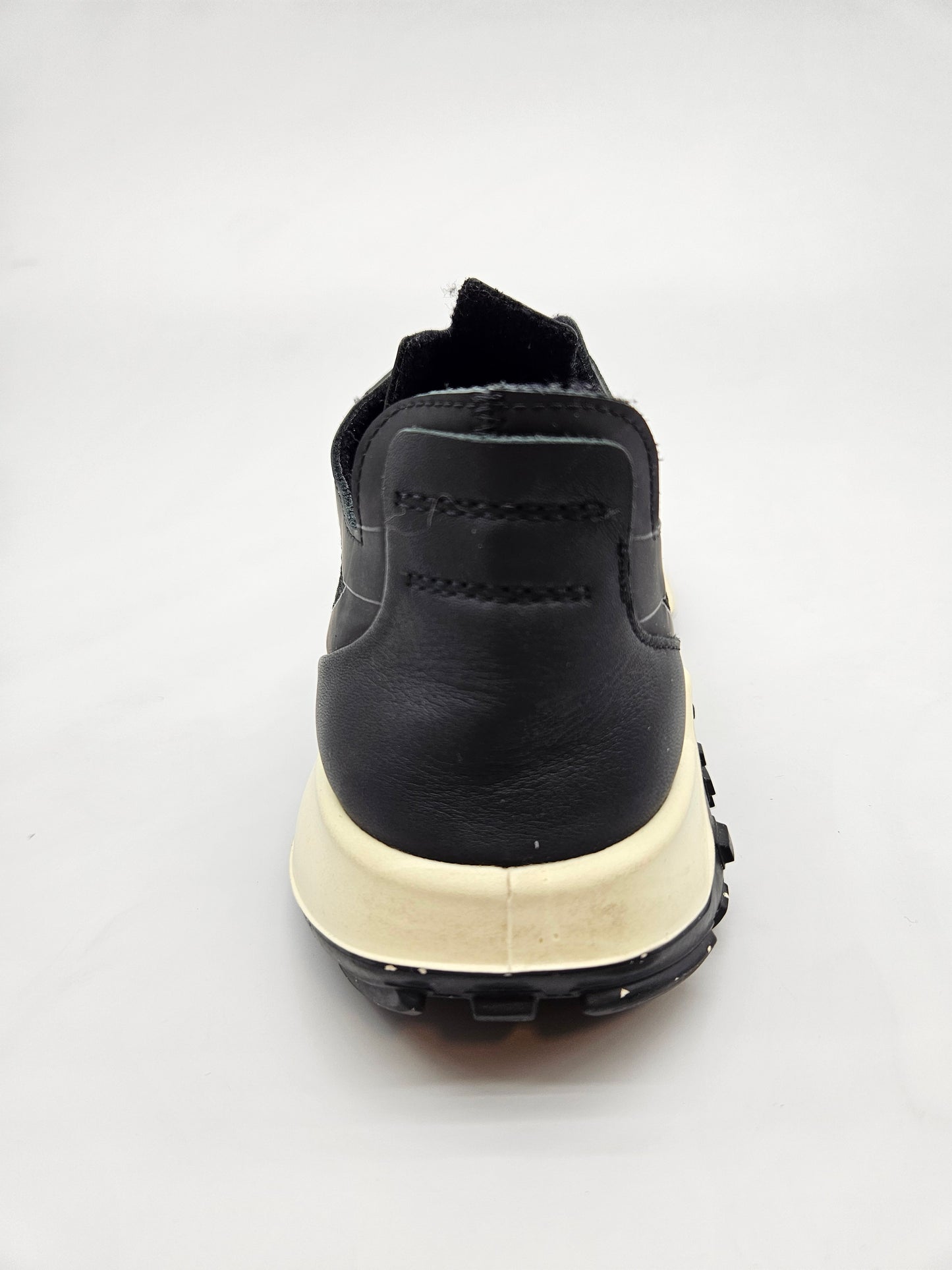 ECCO ORIGINAL KOZNI PATIKI BR 39