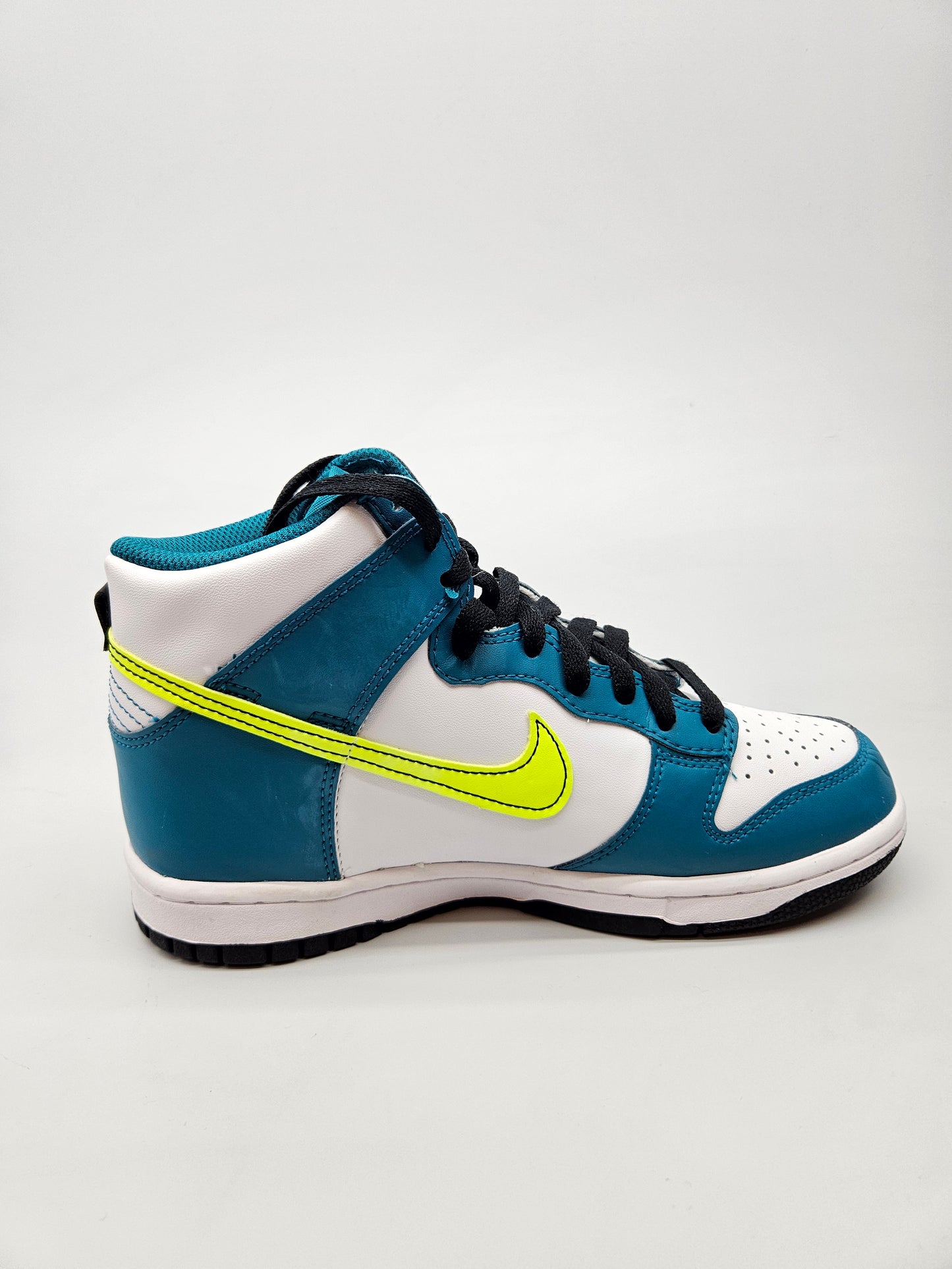 NIKE NOVI ORIGINAL PATIKI BR 38