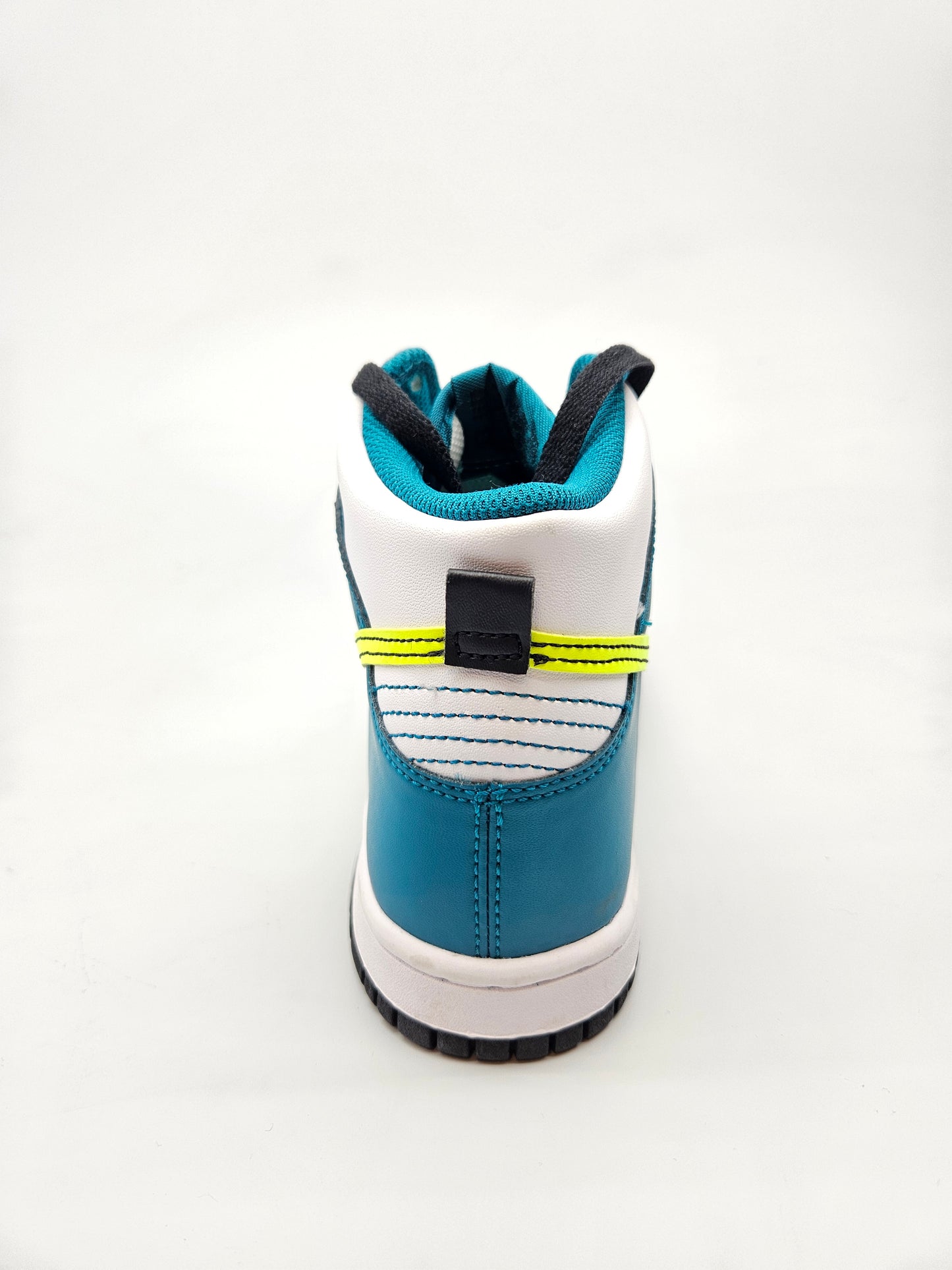 NIKE NOVI ORIGINAL PATIKI BR 38