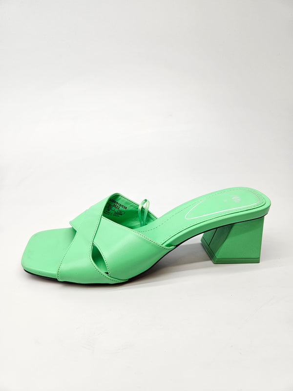 ZARA NOVI ORIGINAL VLECKI BR 38