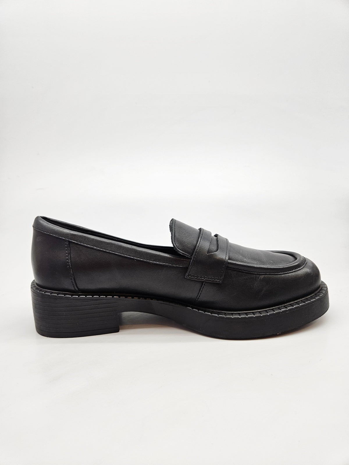 ALDO NOVI ORIGINAL KOZNI CEVLI BR 39