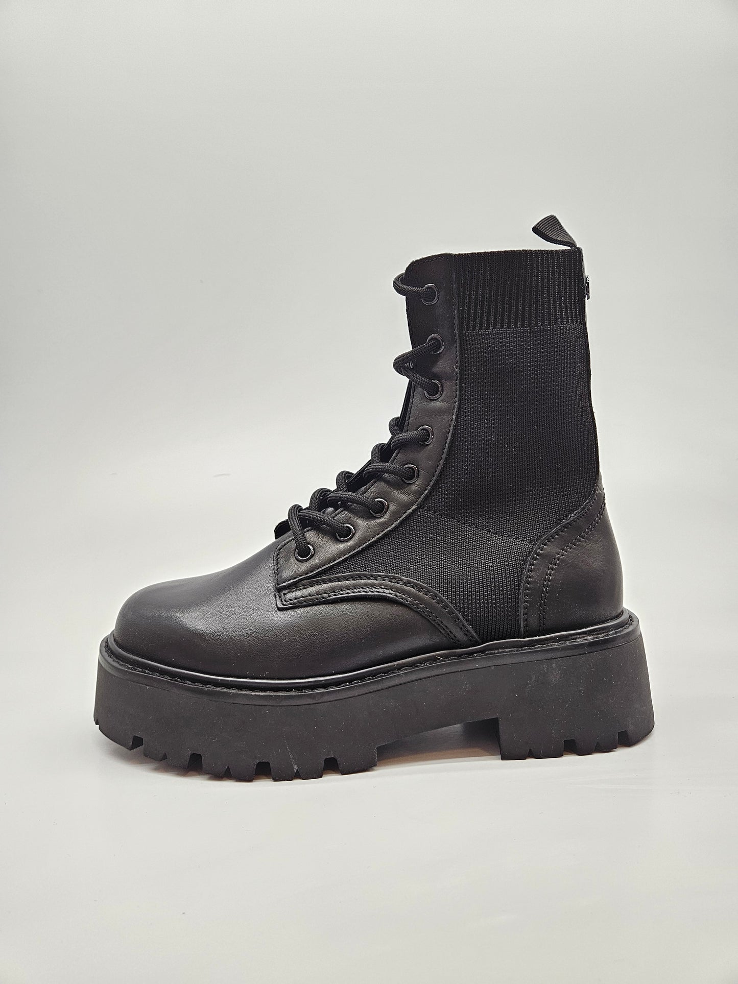 ALDO ORIGINAL KOZNI CIZMI BR 38