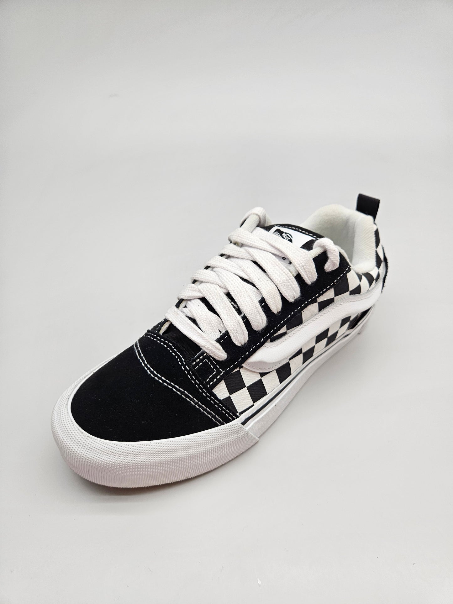 VANS NOVI ORIGINAL PATIKI BR 39