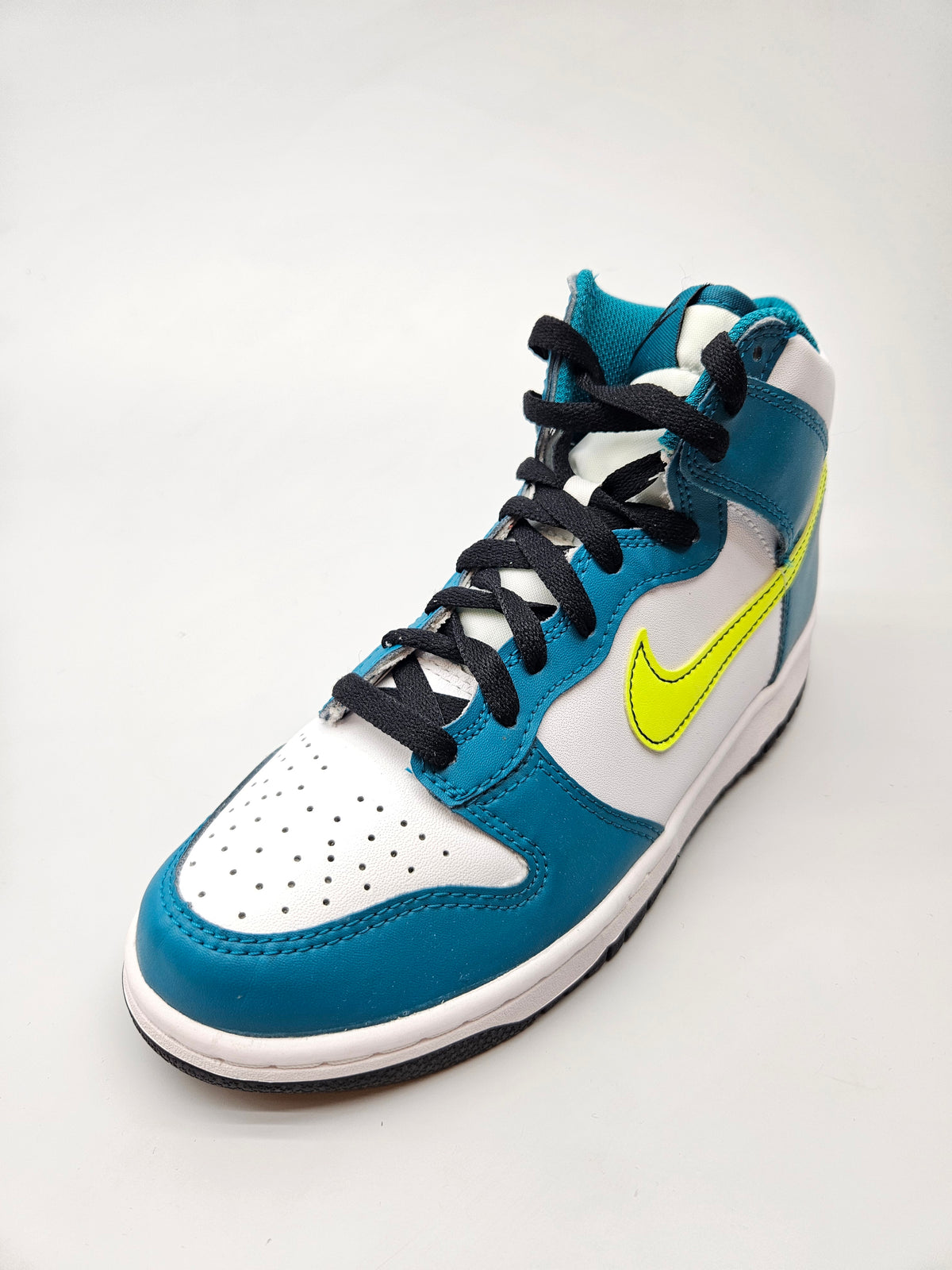 NIKE ORIGINAL NOVI PATIKI BR 38.5
